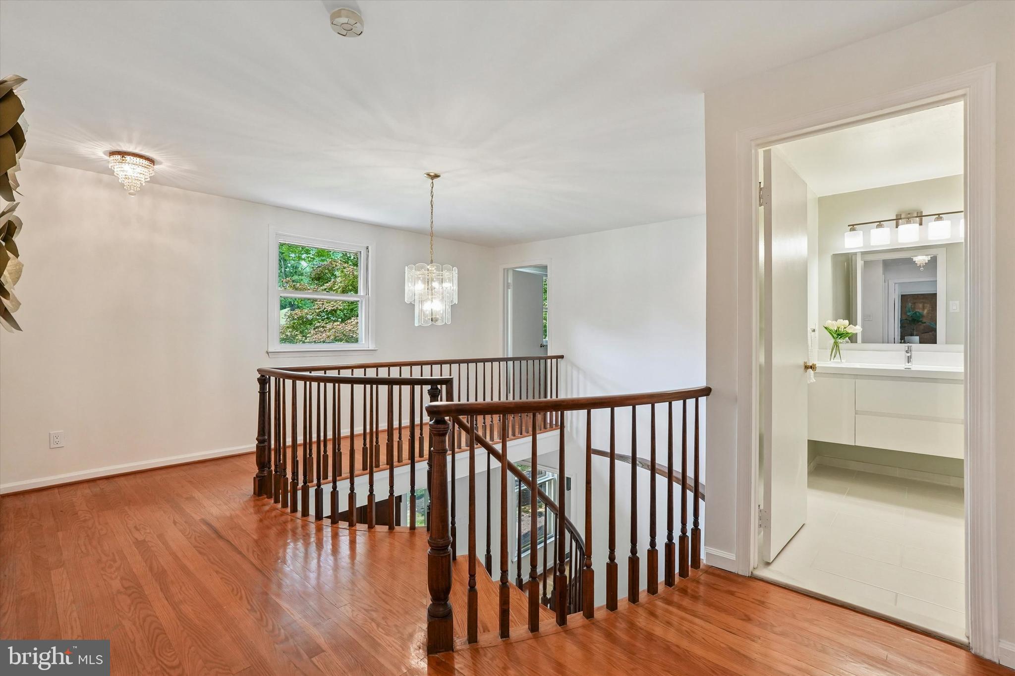 EXECUTIVE ESTATES - Residential