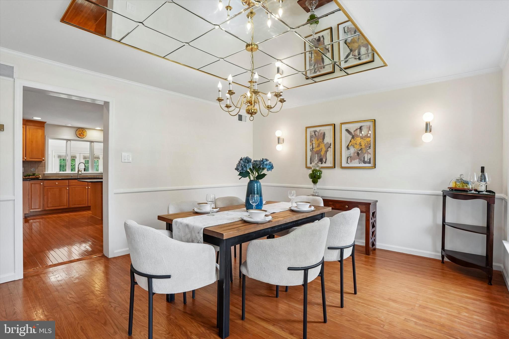 EXECUTIVE ESTATES - Residential