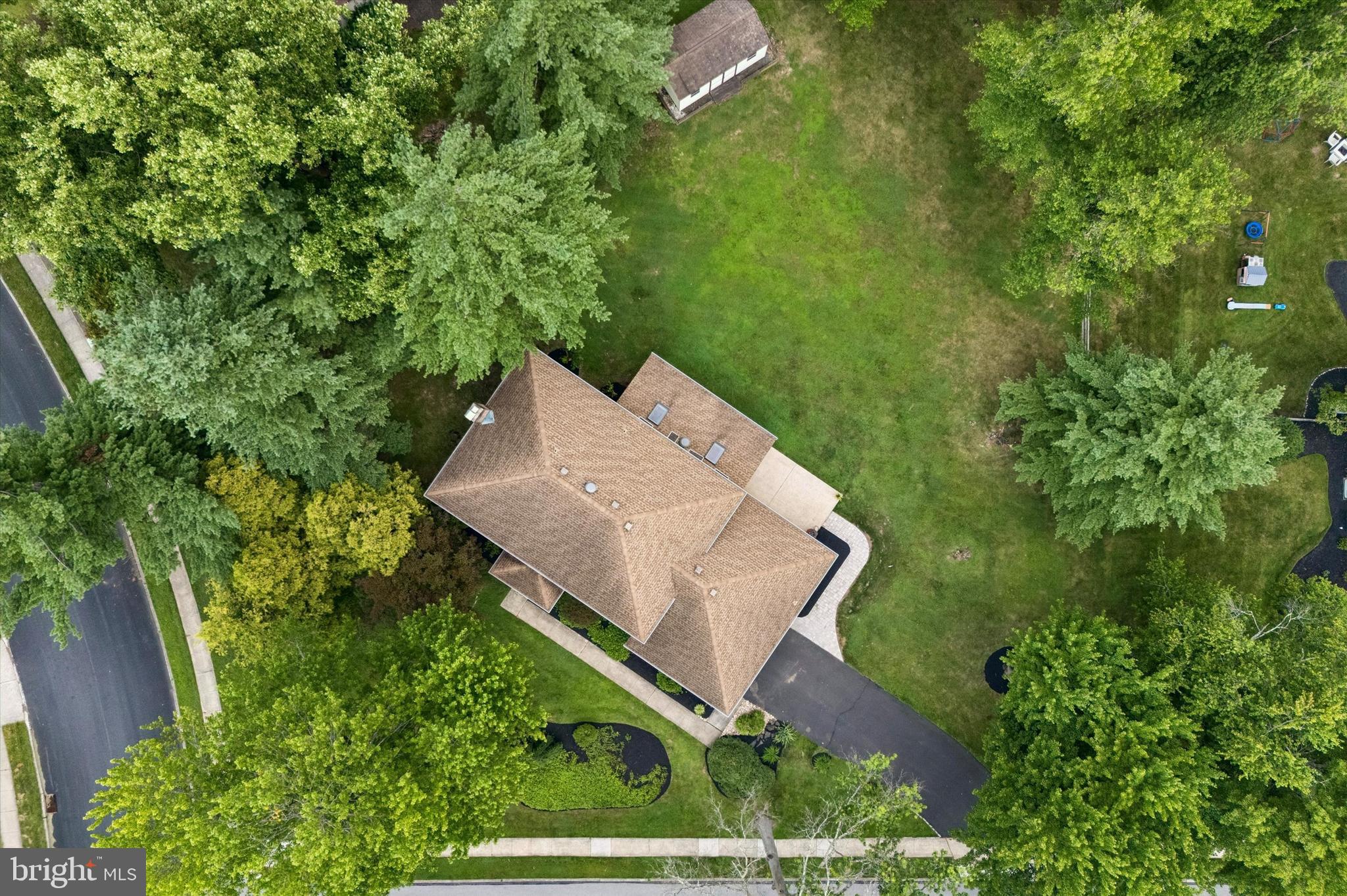 EXECUTIVE ESTATES - Residential