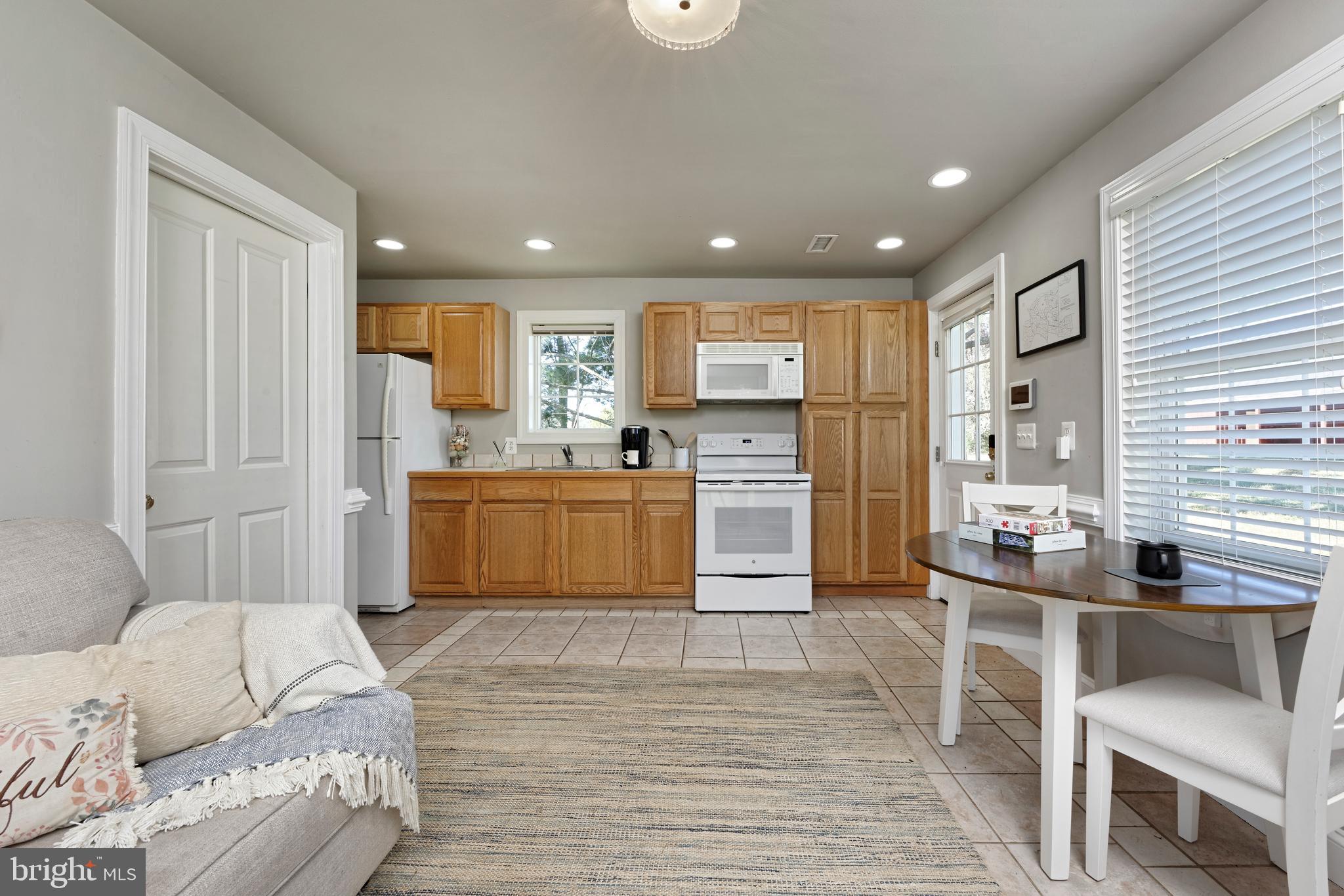 BELLEVUE FARMS - Residential