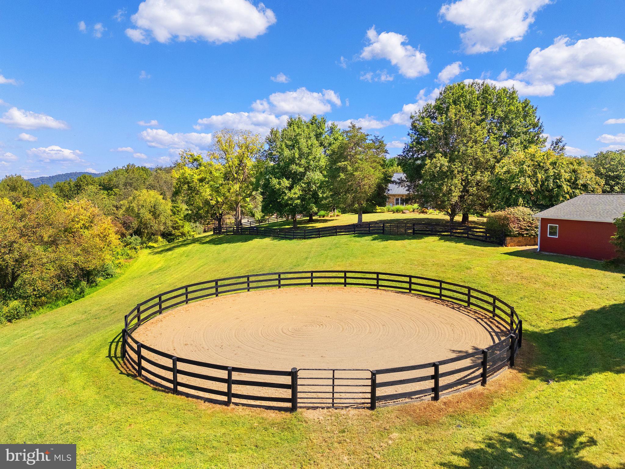 BELLEVUE FARMS - Residential