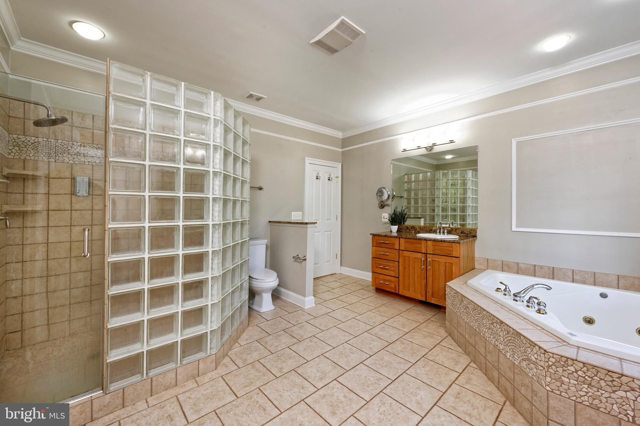 BELLEVUE FARMS - Residential
