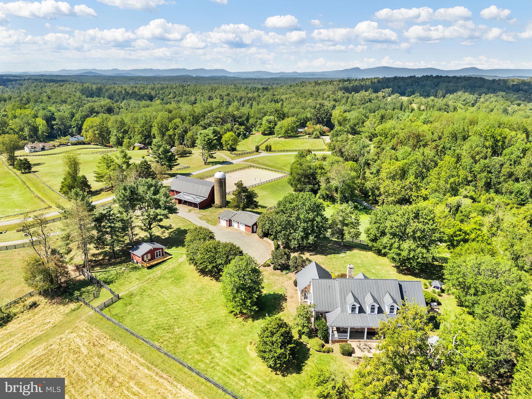 BELLEVUE FARMS - Residential