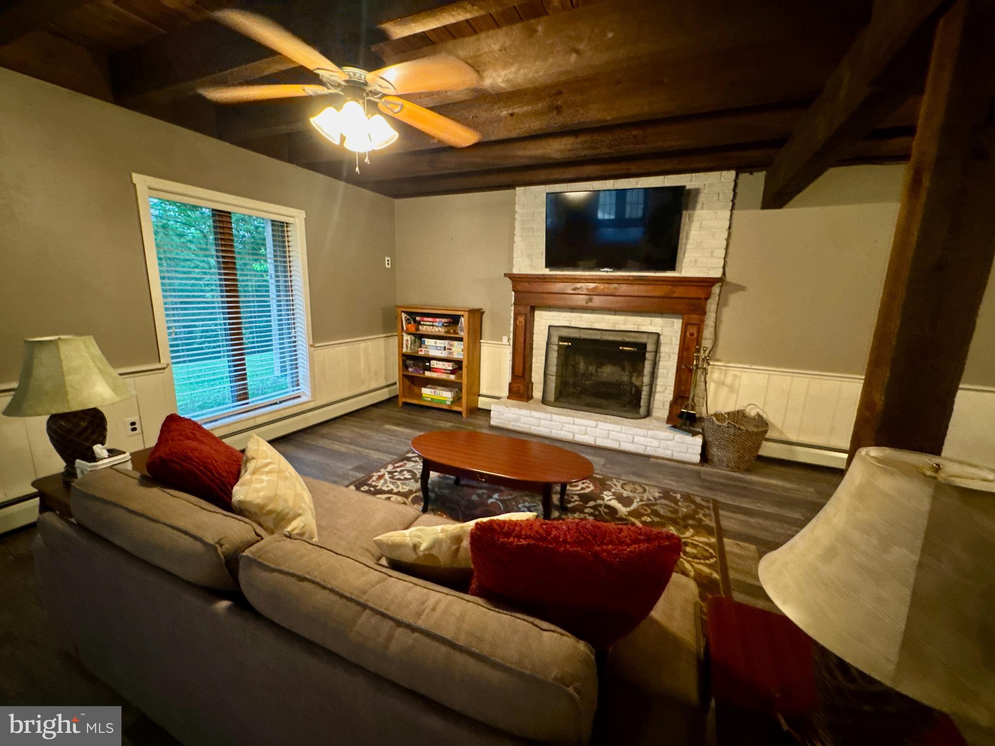WINDSOR TWP - Residential