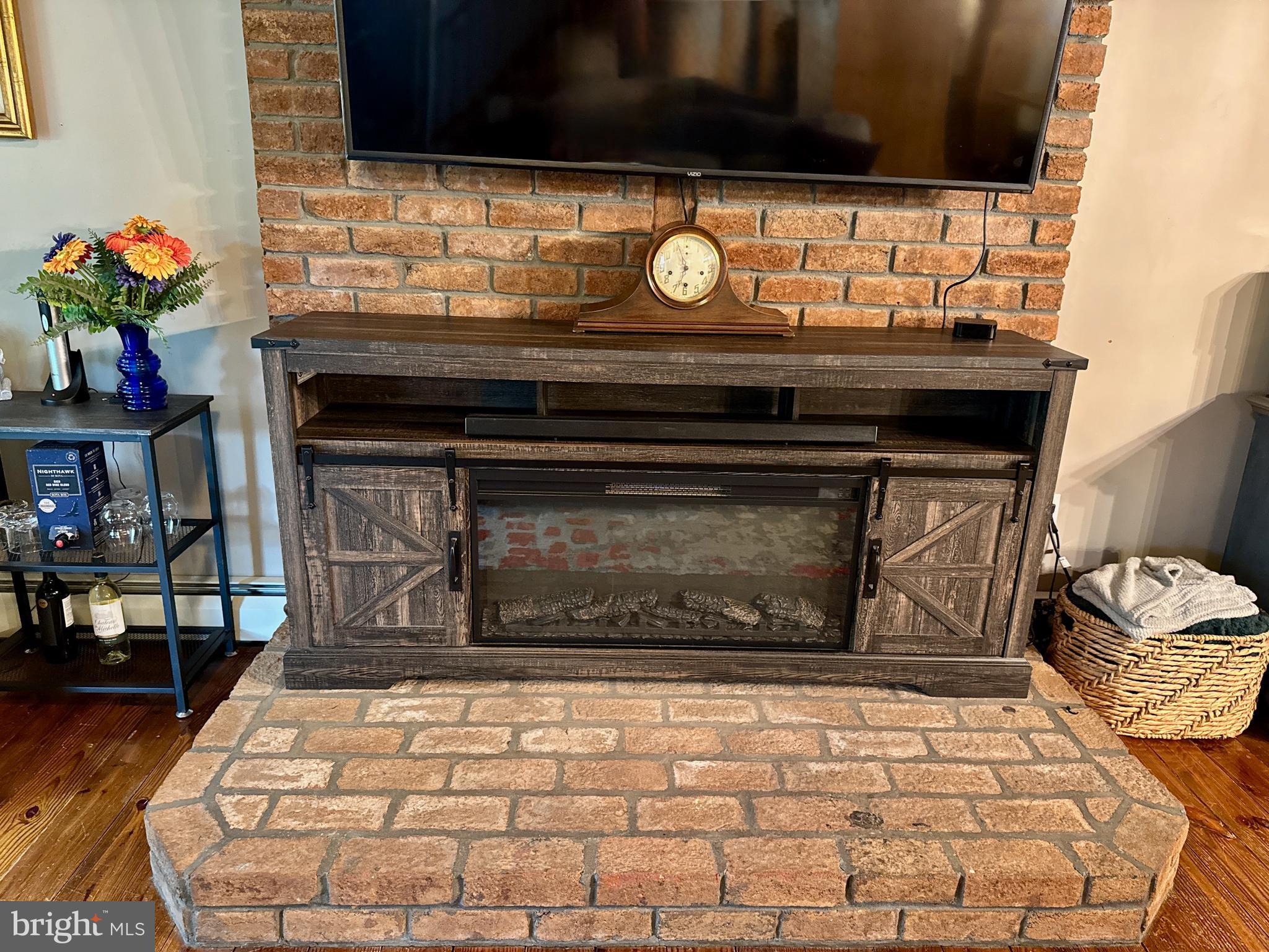 WINDSOR TWP - Residential