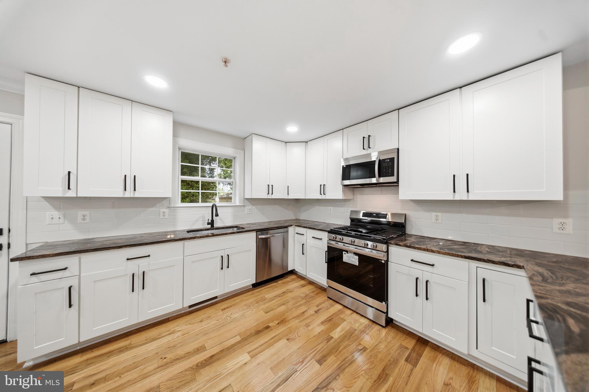 MT RAINIER - Residential