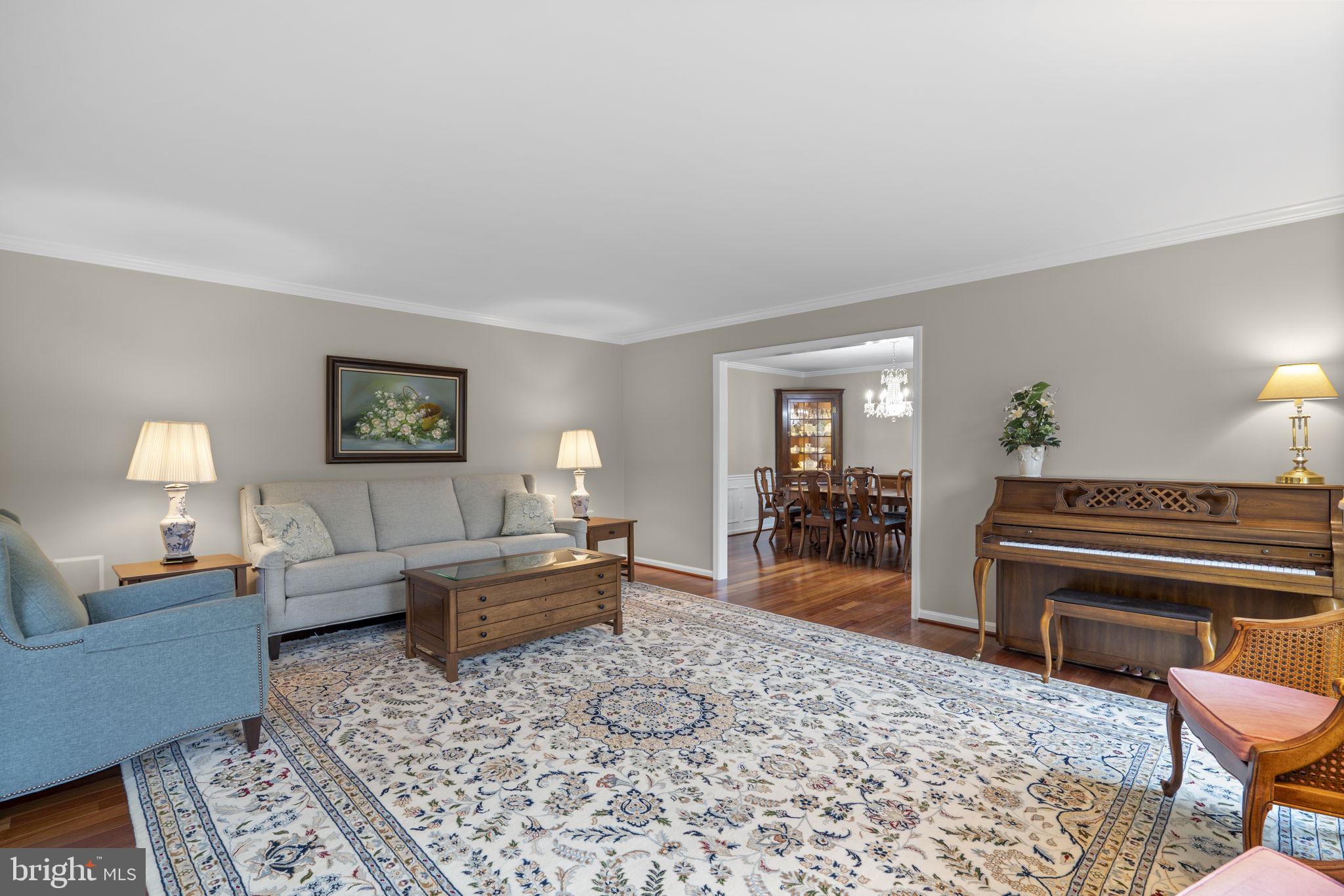 LAYTONSVILLE KNOLLS - Residential
