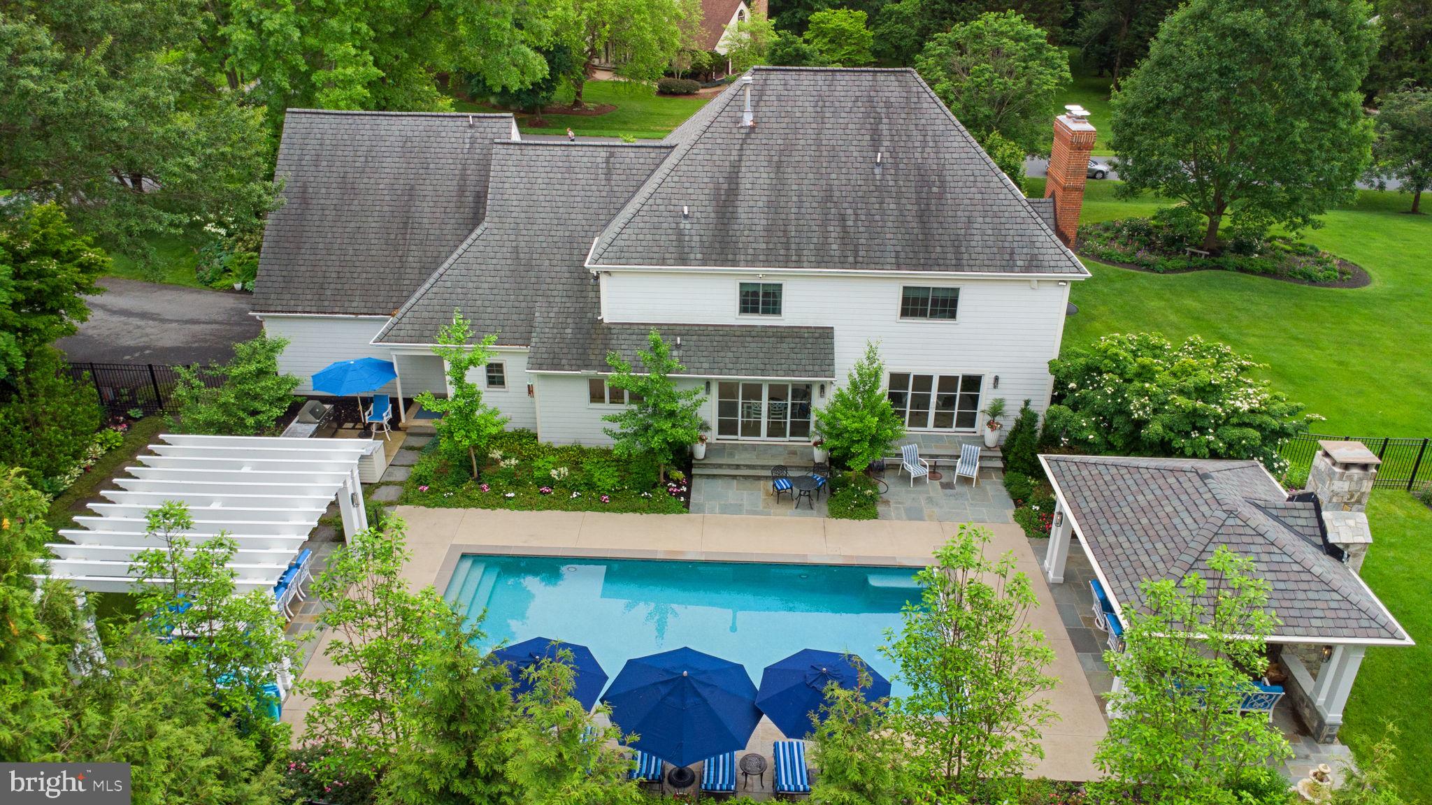 LAYTONSVILLE KNOLLS - Residential