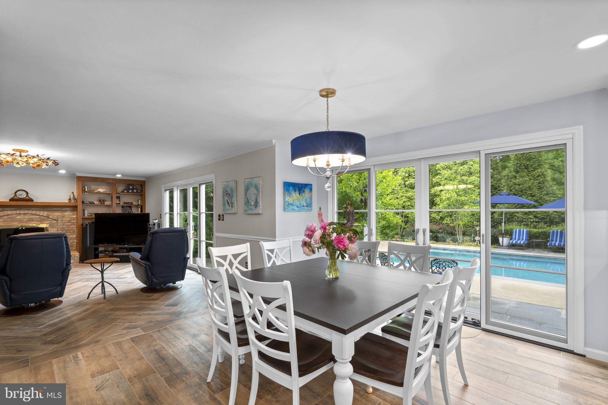 LAYTONSVILLE KNOLLS - Residential