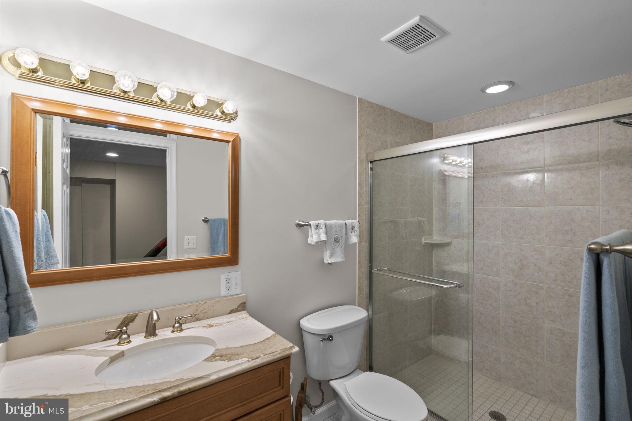 LAYTONSVILLE KNOLLS - Residential