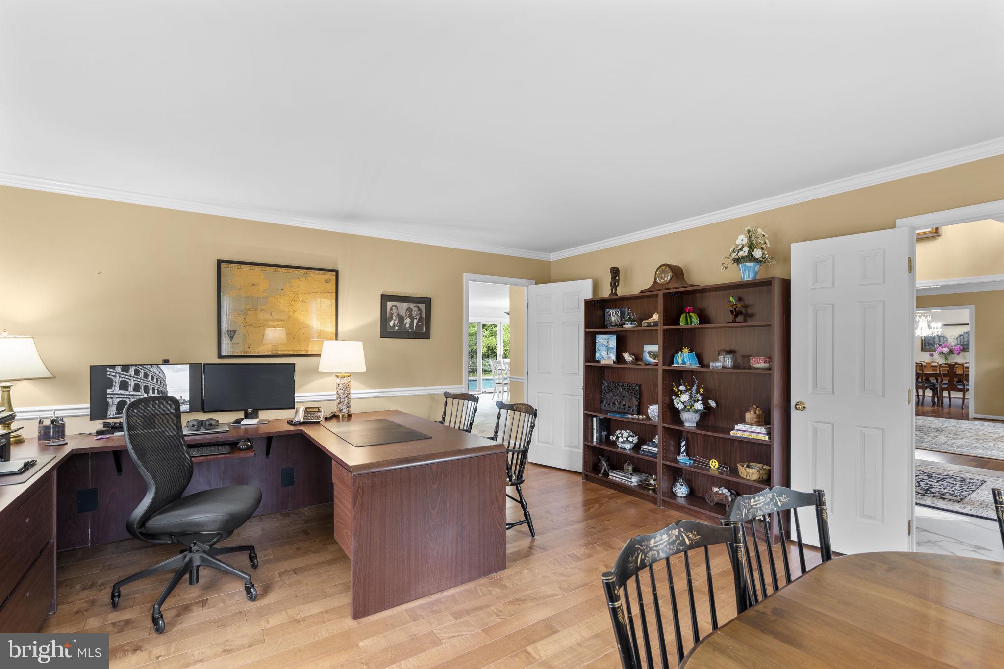 LAYTONSVILLE KNOLLS - Residential
