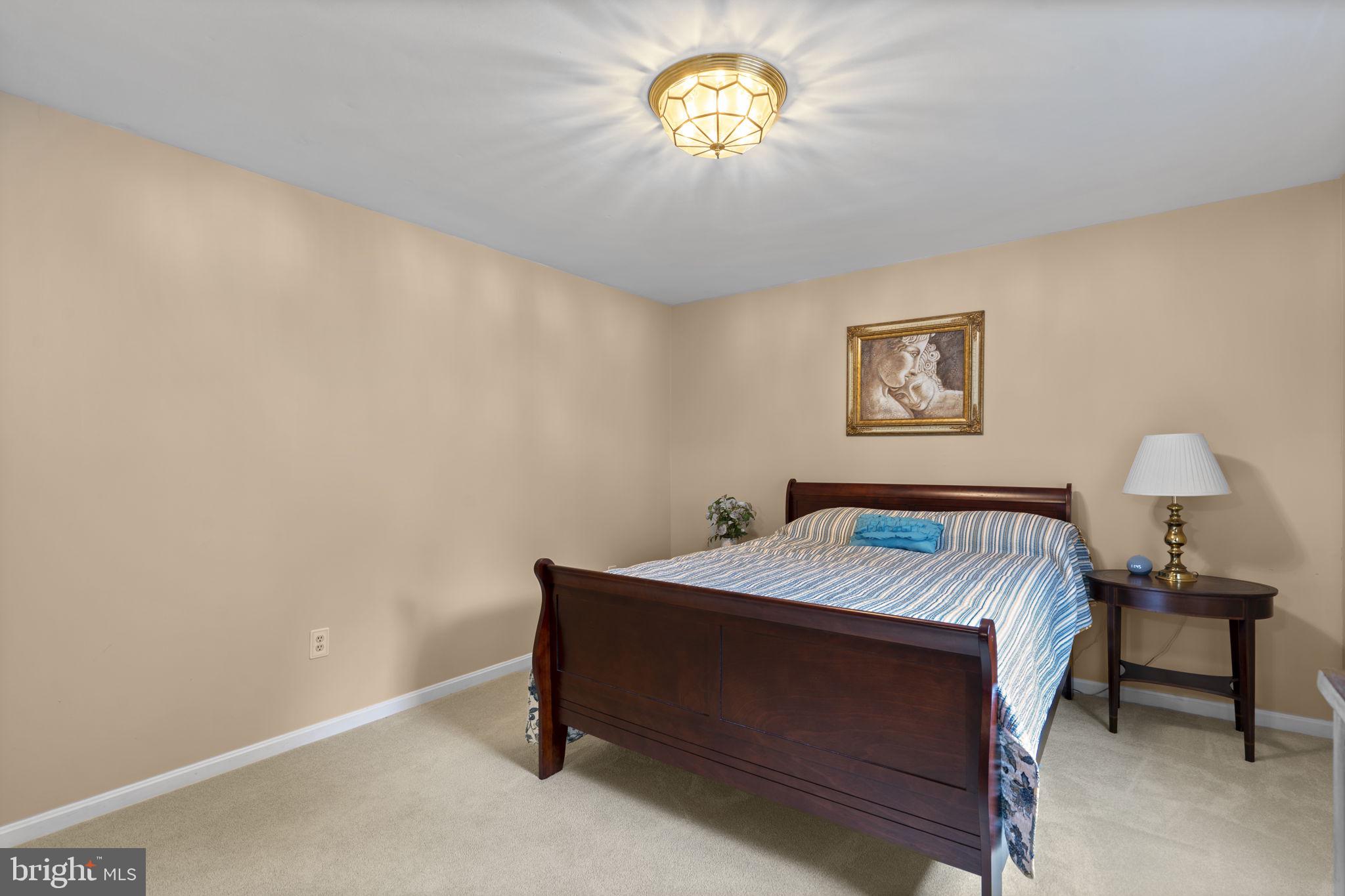 LAYTONSVILLE KNOLLS - Residential