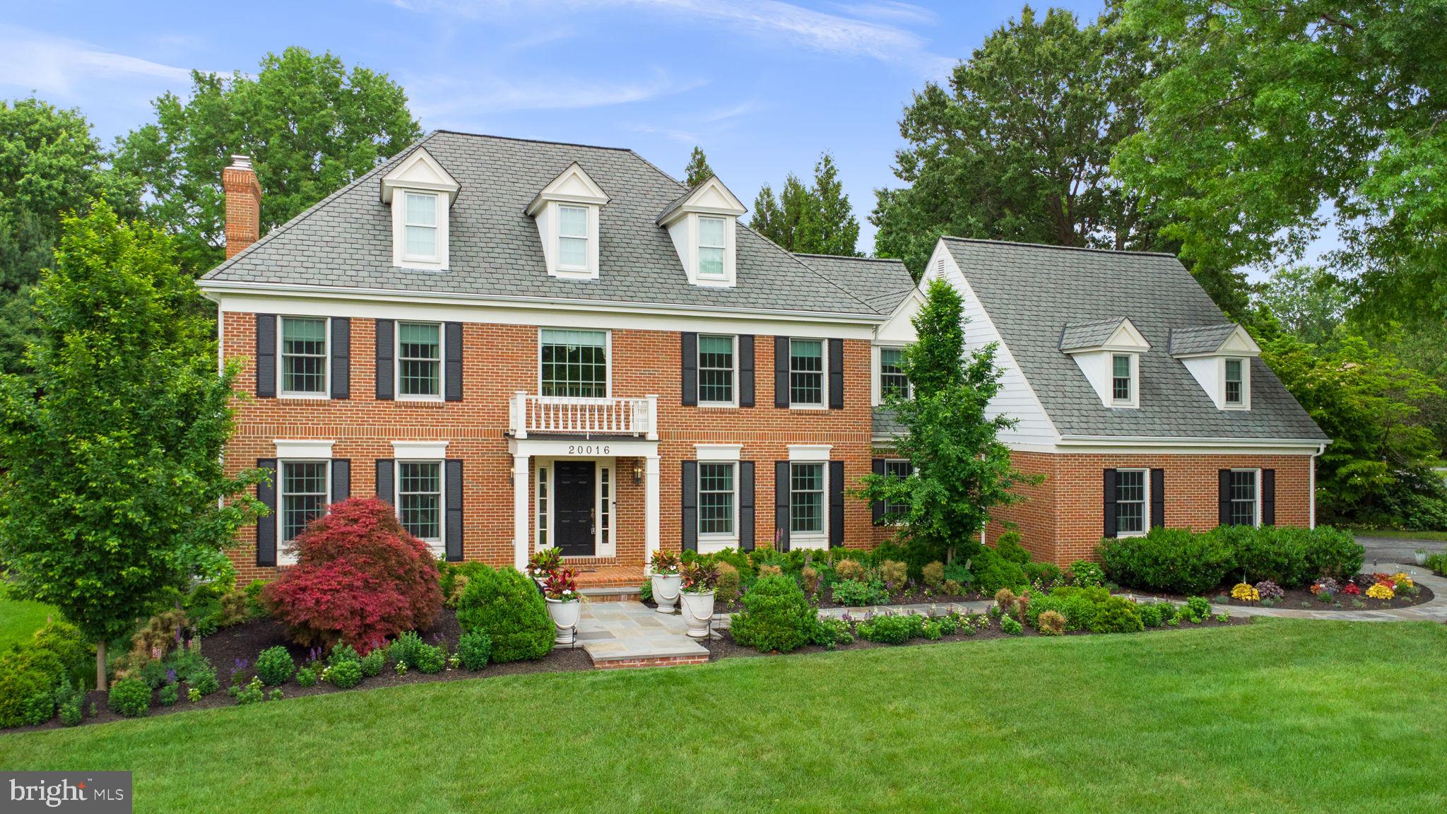 LAYTONSVILLE KNOLLS - Residential