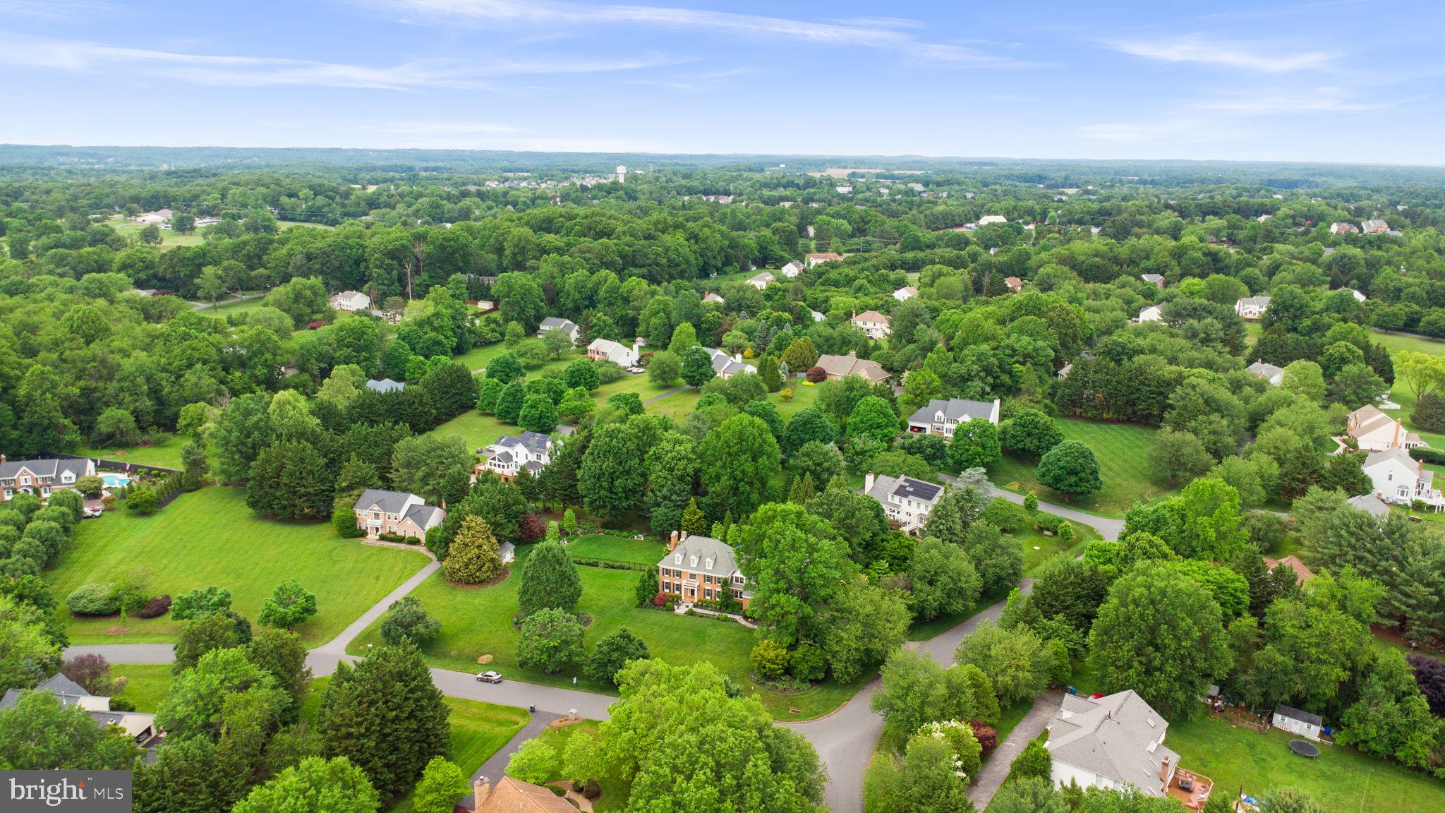 LAYTONSVILLE KNOLLS - Residential