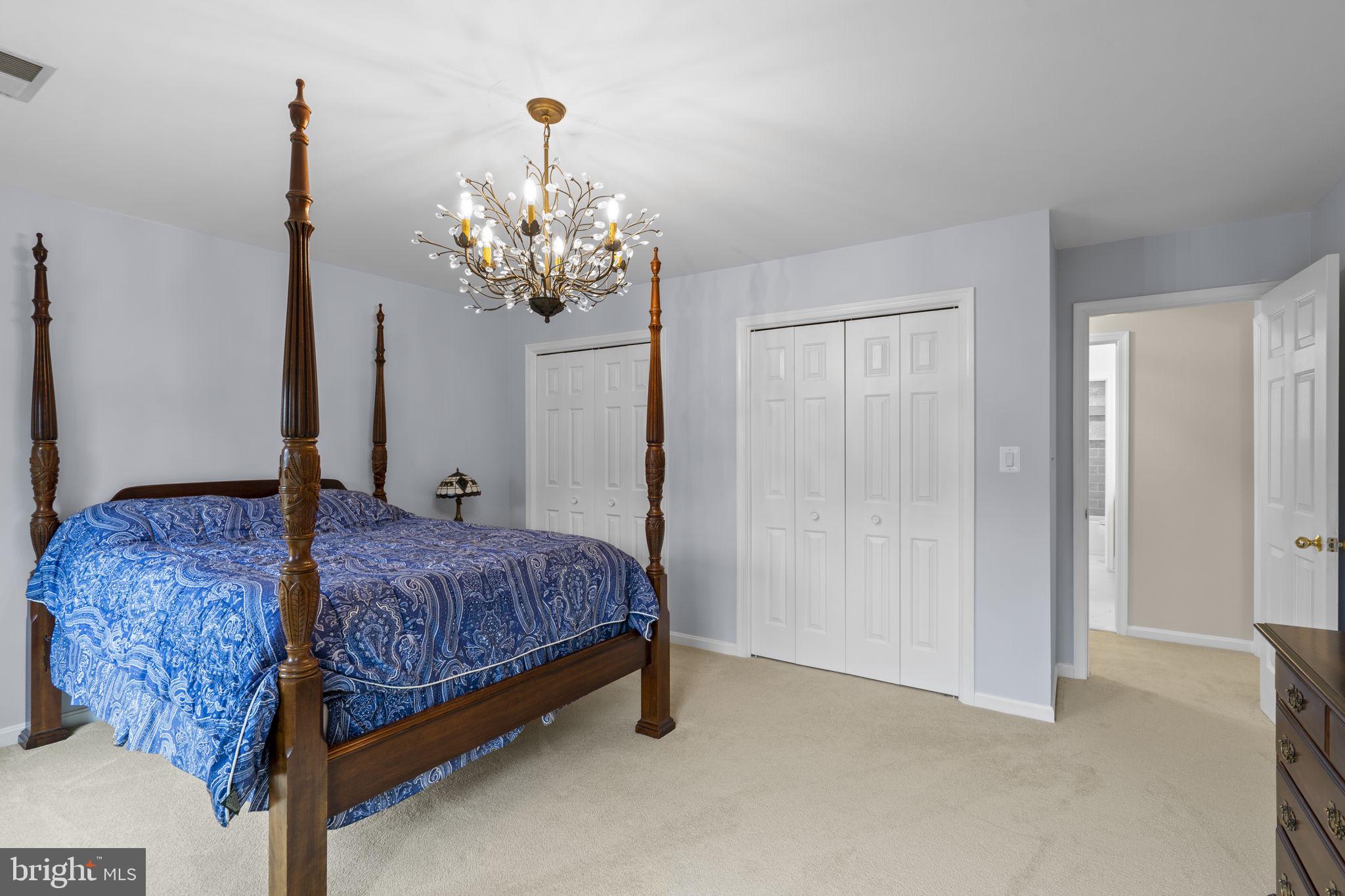 LAYTONSVILLE KNOLLS - Residential