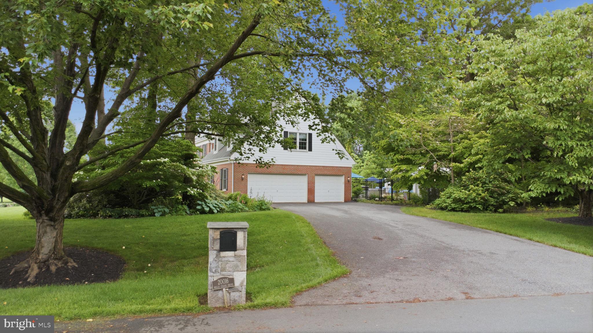 LAYTONSVILLE KNOLLS - Residential