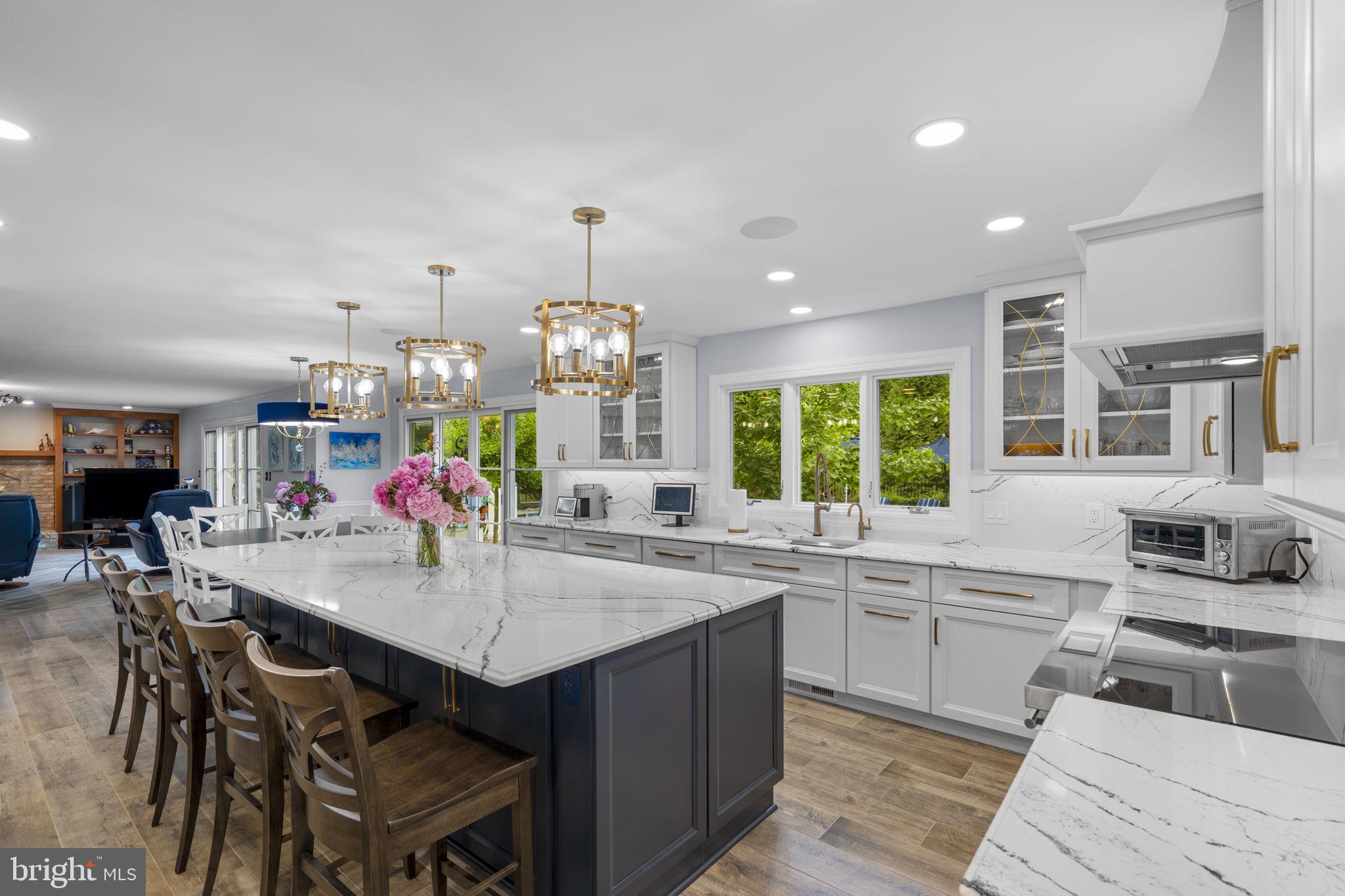 LAYTONSVILLE KNOLLS - Residential