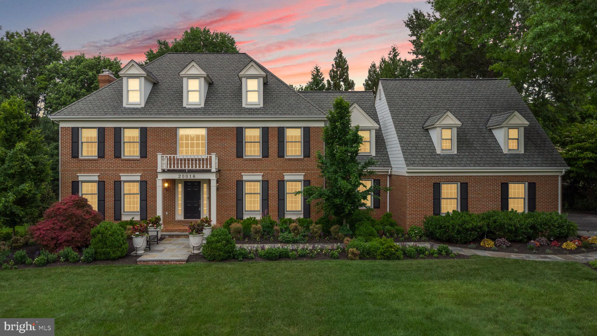 LAYTONSVILLE KNOLLS - Residential