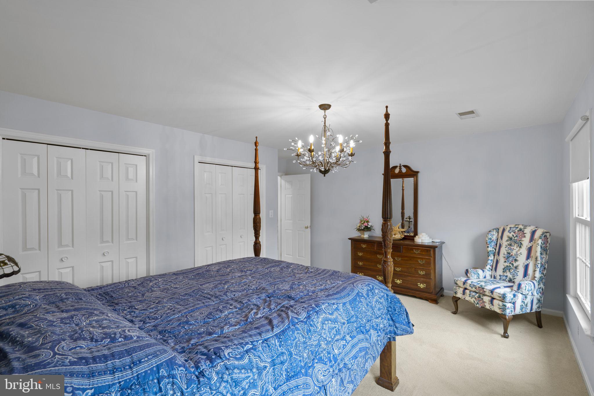 LAYTONSVILLE KNOLLS - Residential