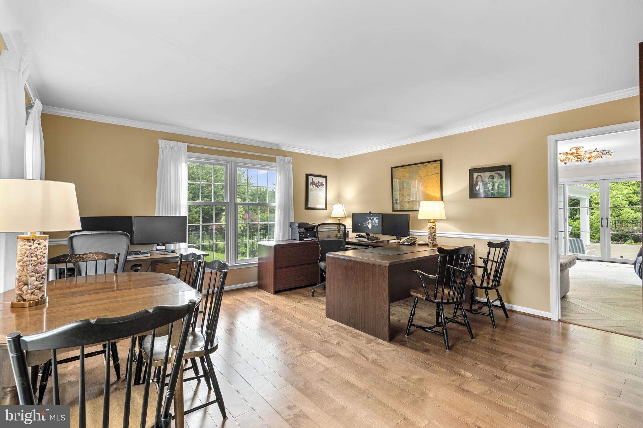 LAYTONSVILLE KNOLLS - Residential