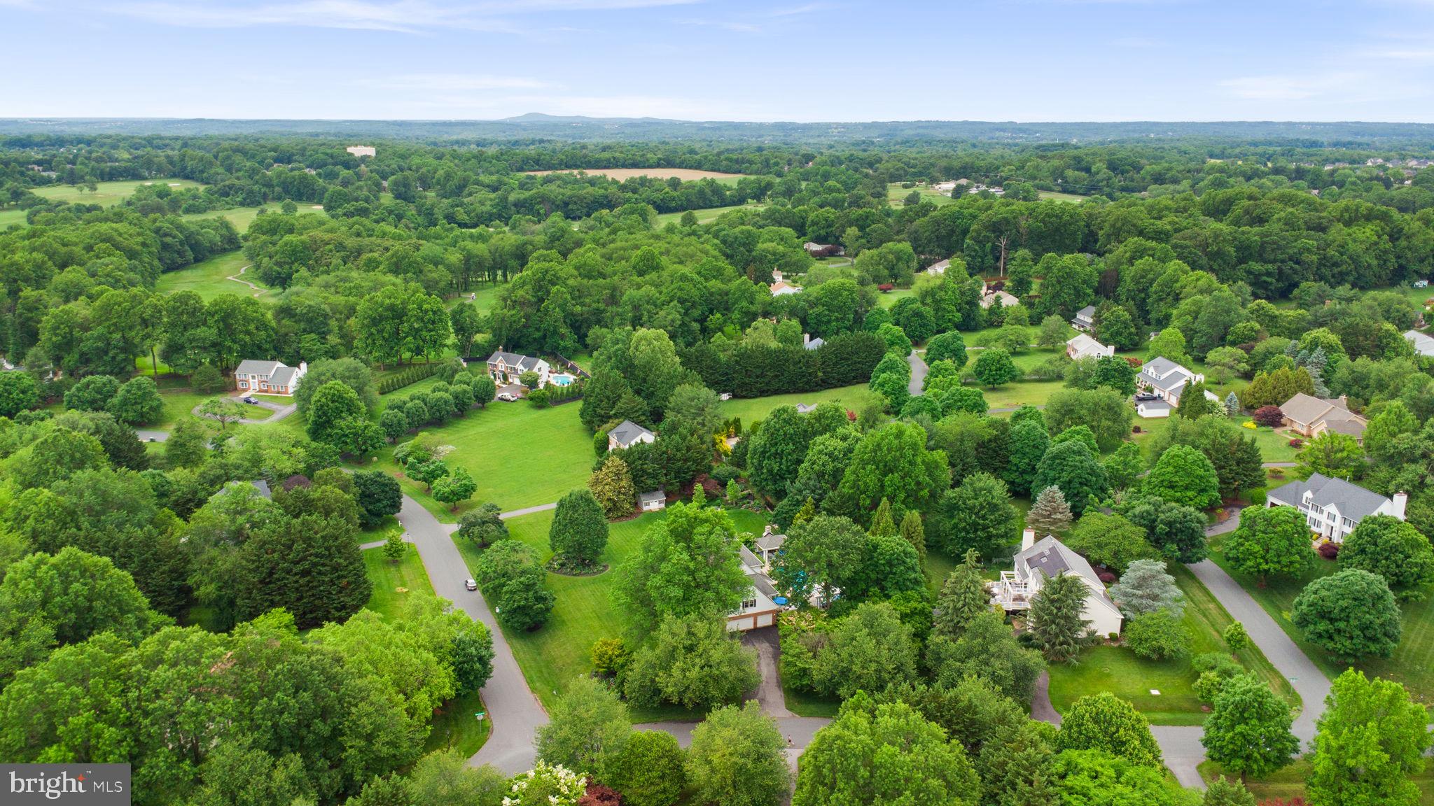 LAYTONSVILLE KNOLLS - Residential