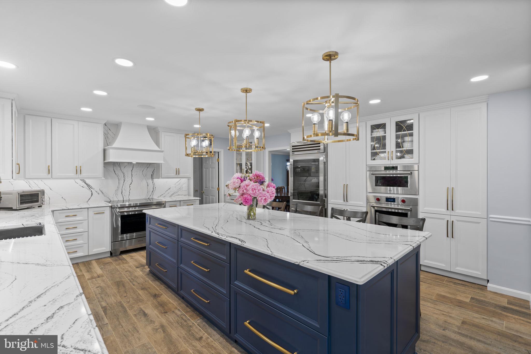 LAYTONSVILLE KNOLLS - Residential
