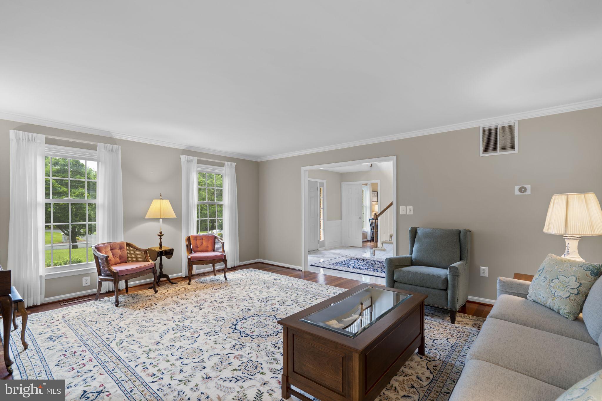 LAYTONSVILLE KNOLLS - Residential