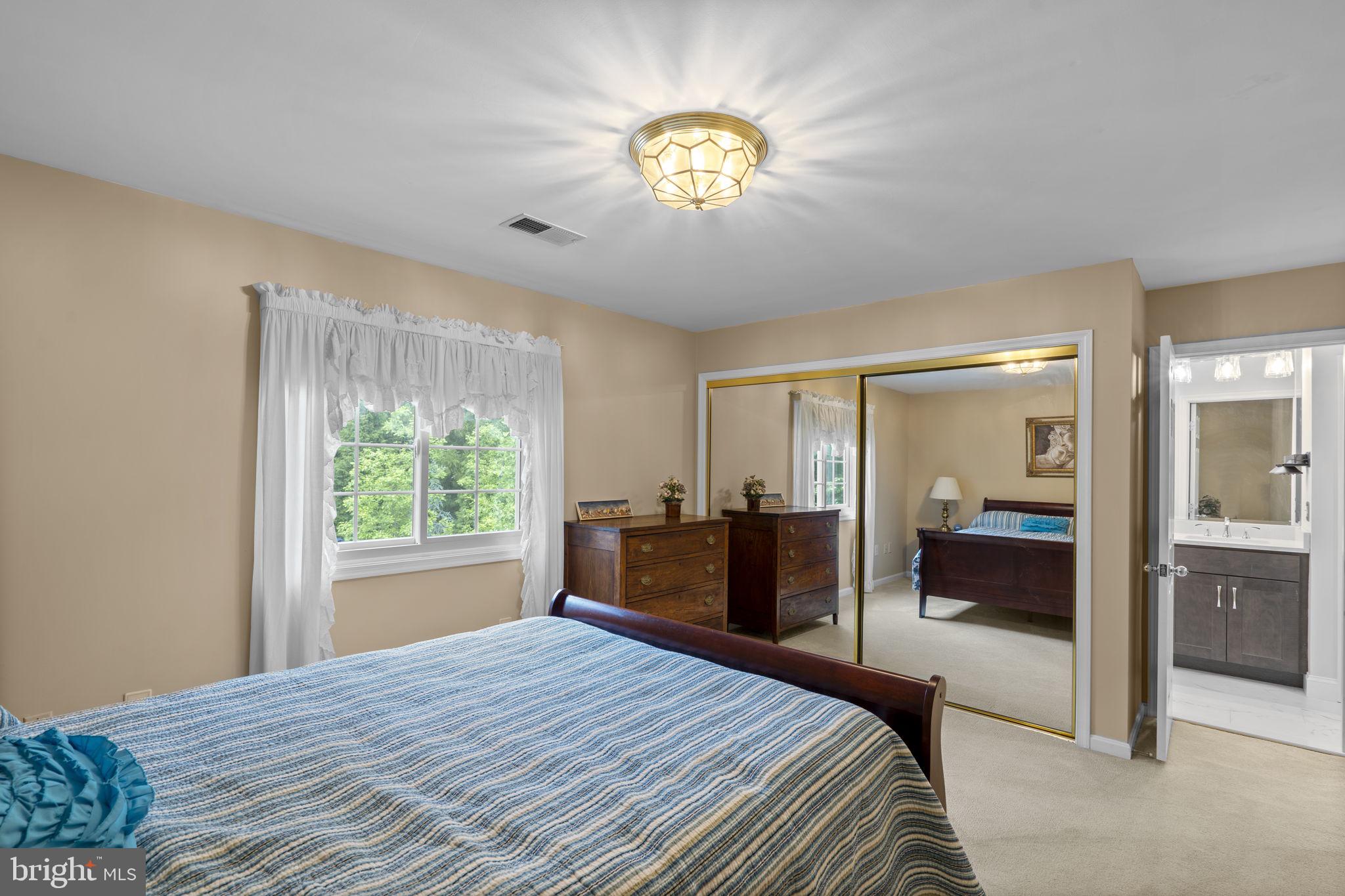 LAYTONSVILLE KNOLLS - Residential
