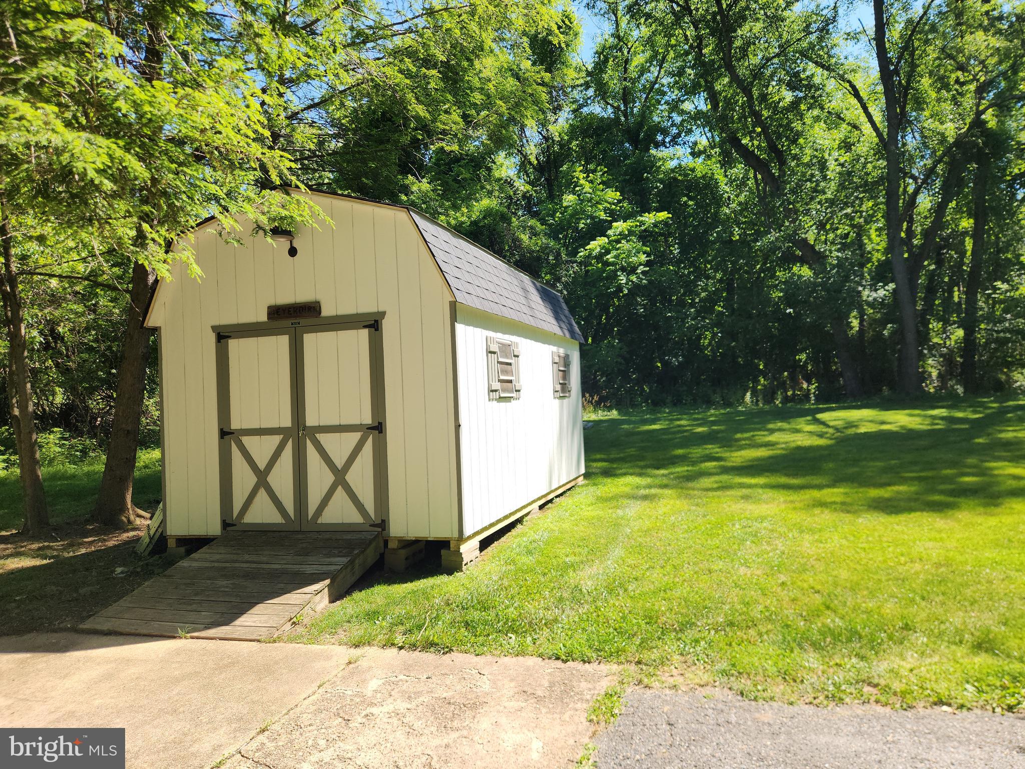 COLESVILLE OUTSIDE - Residential