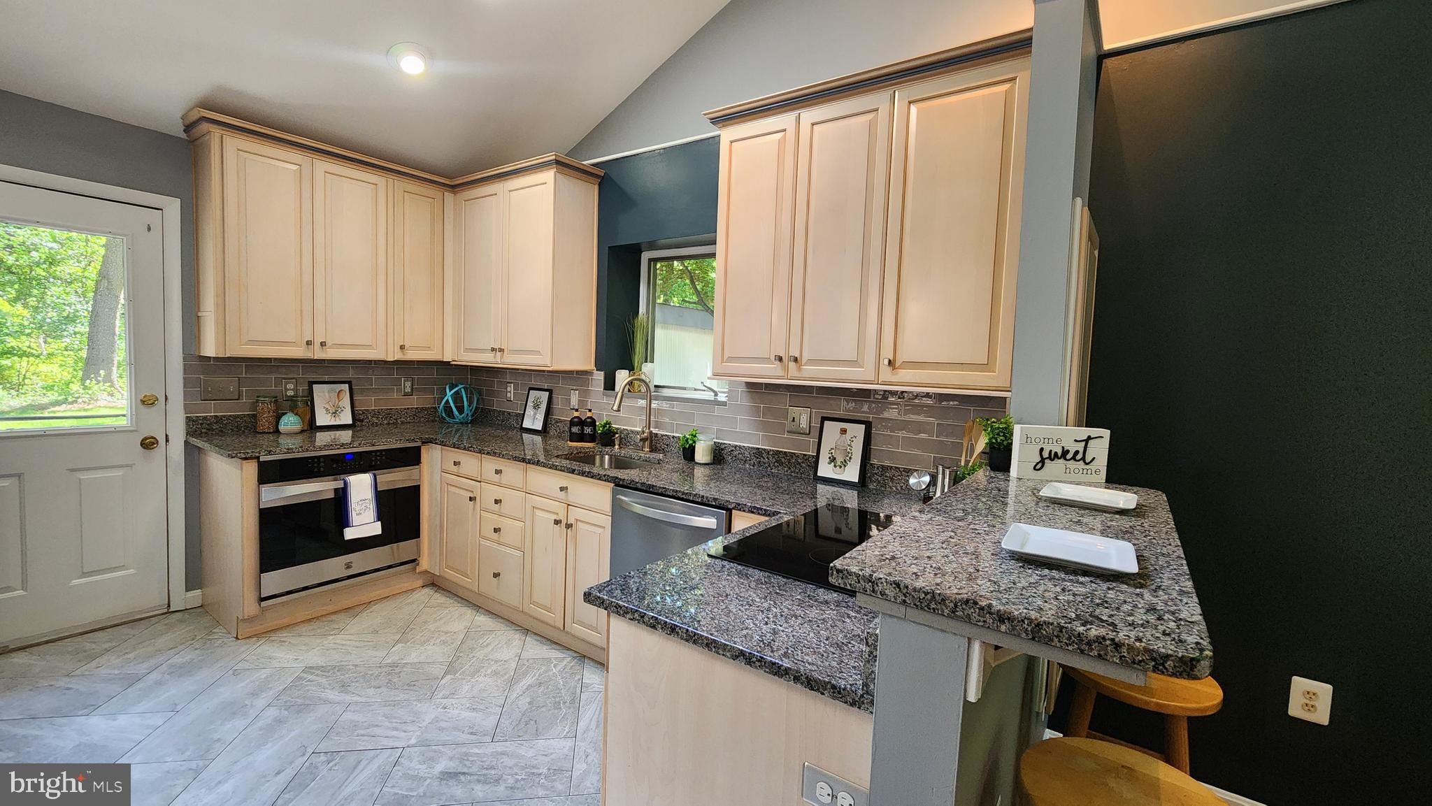 COLESVILLE OUTSIDE - Residential