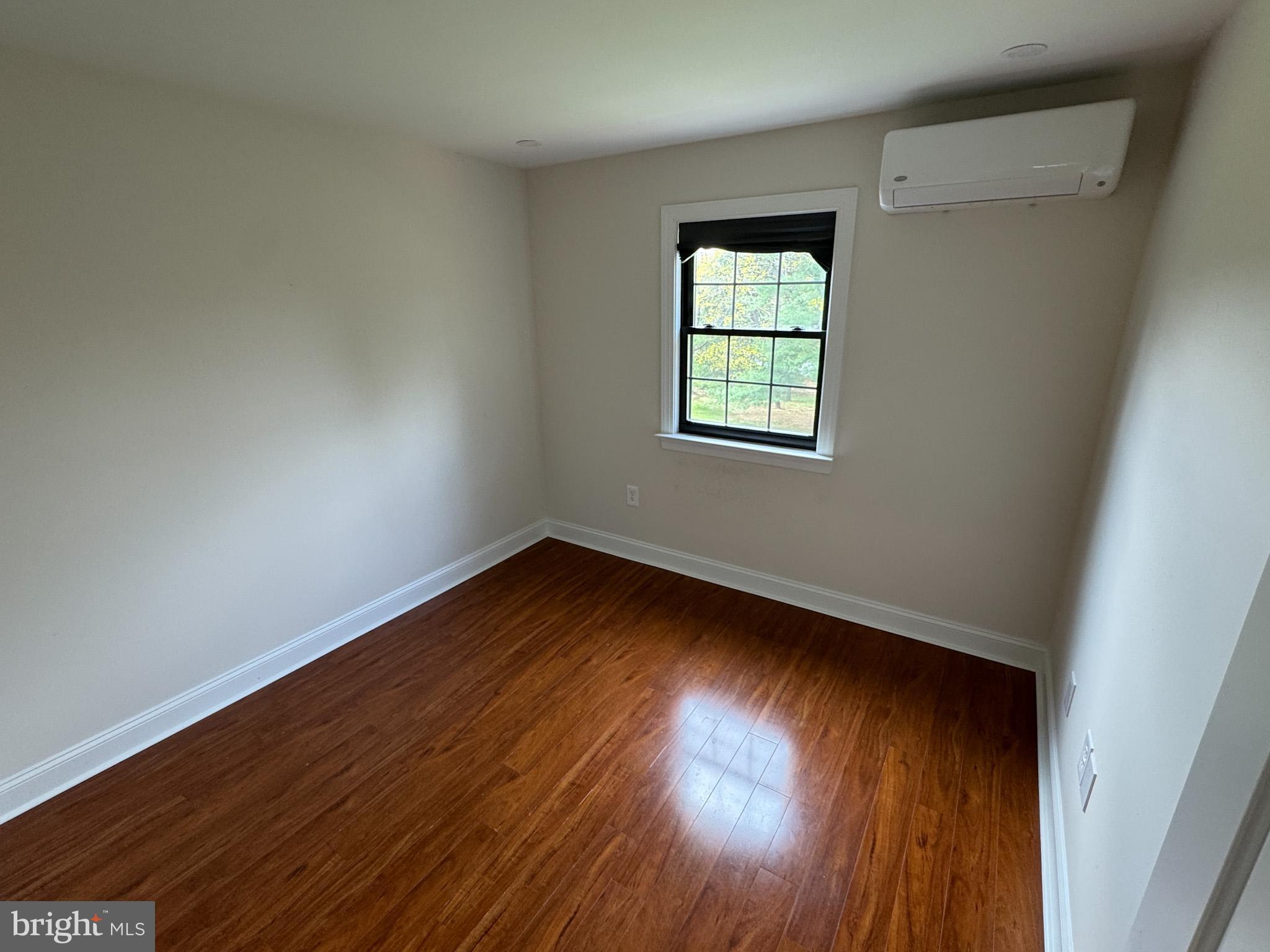 THE CROSSINGS AT EXT - Residential Lease