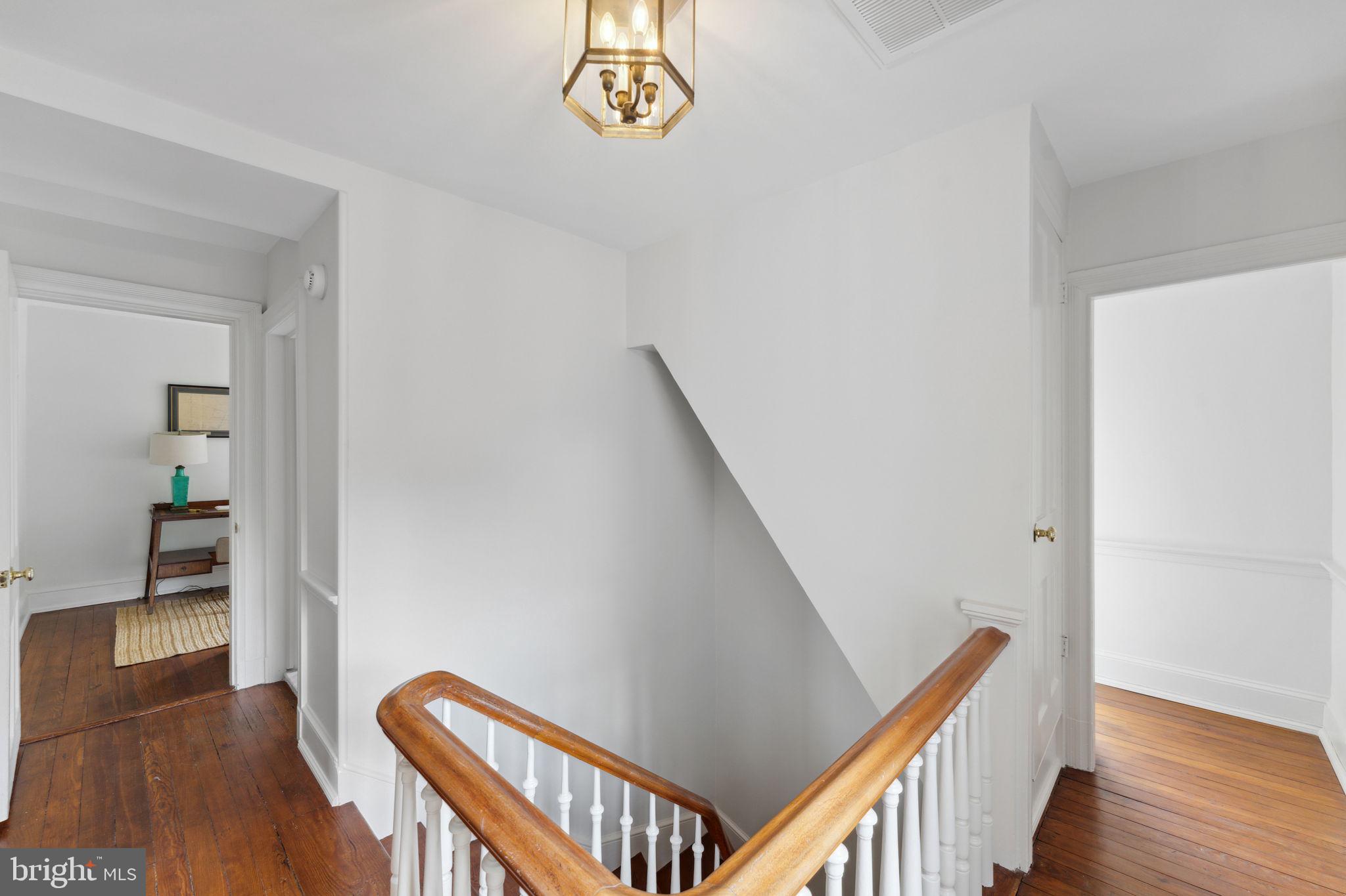 MCLEAN ESTATES - Residential