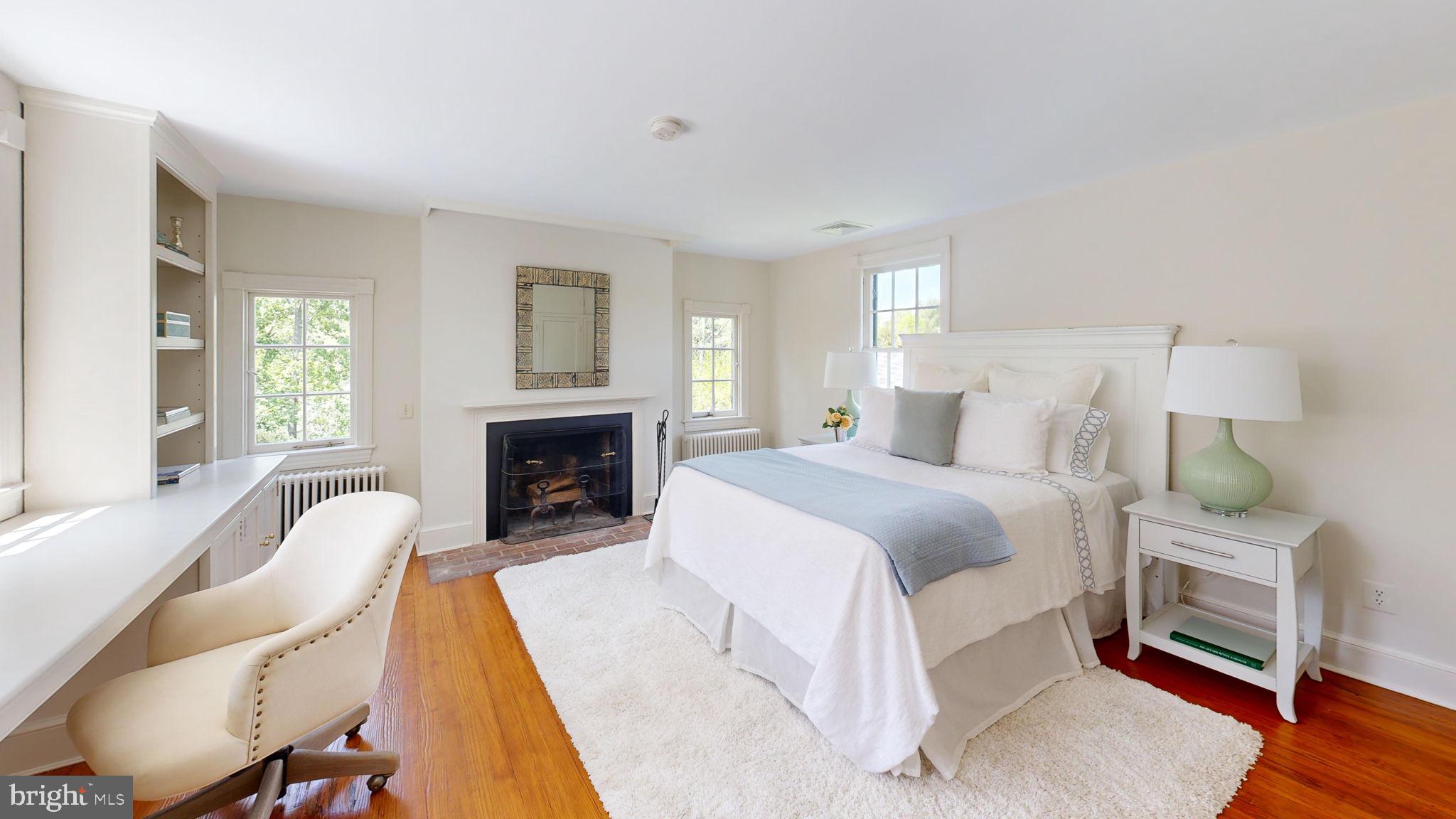 MCLEAN ESTATES - Residential