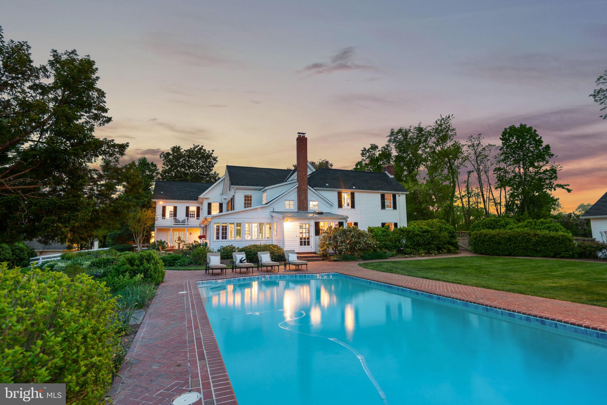 MCLEAN ESTATES - Residential