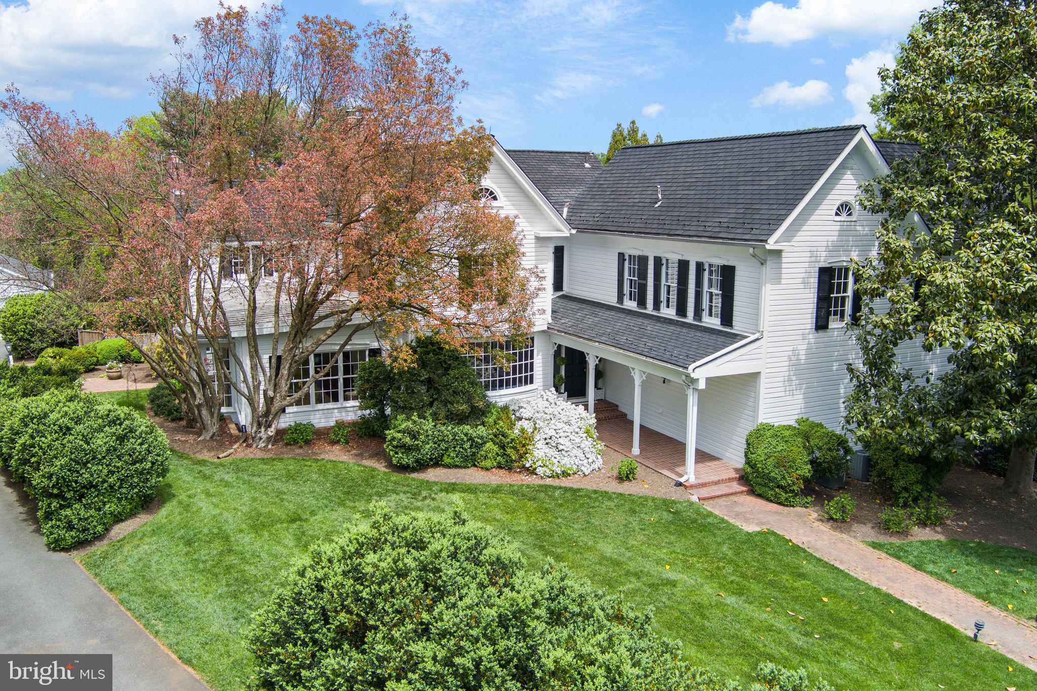 MCLEAN ESTATES - Residential