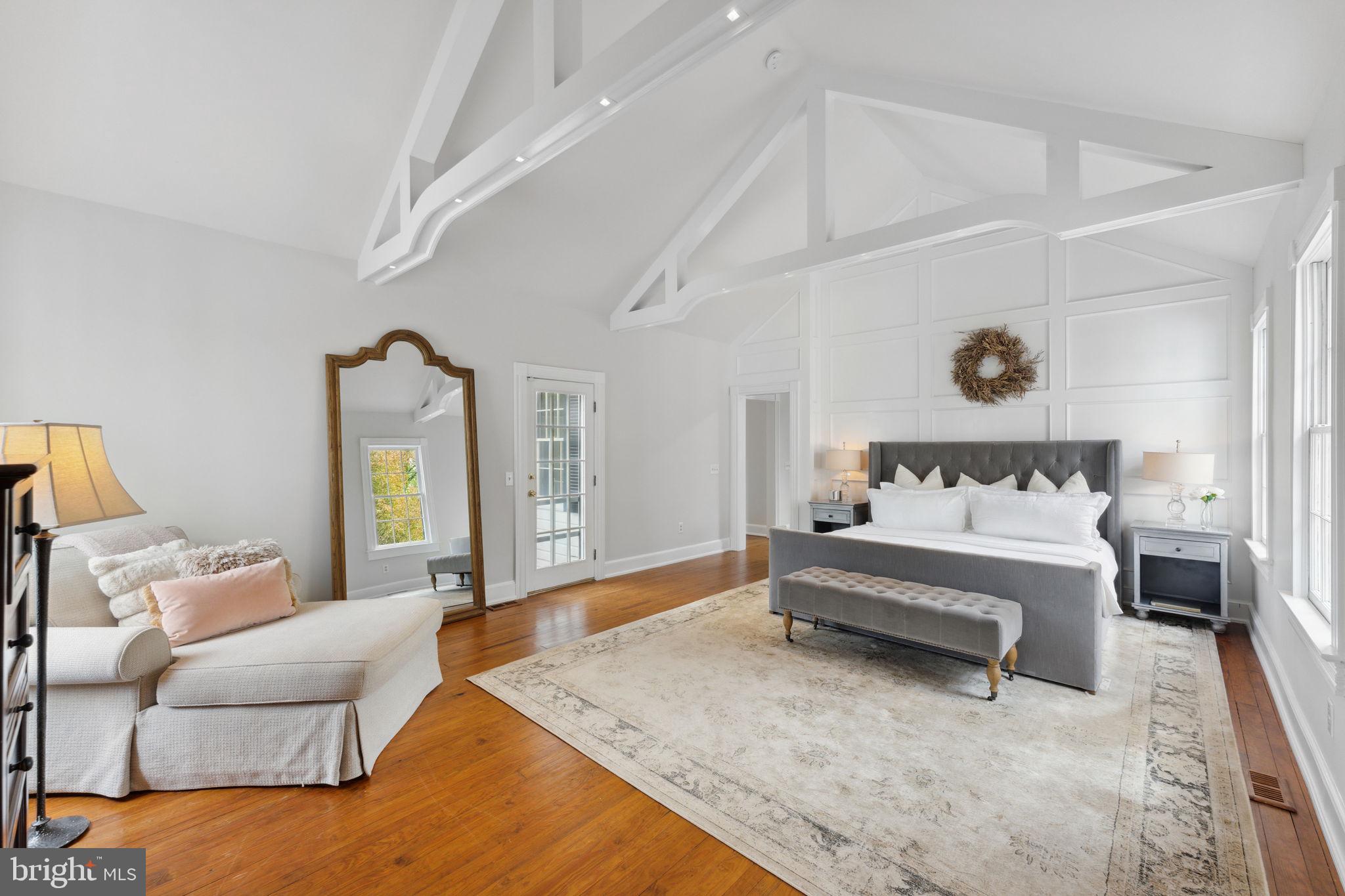MCLEAN ESTATES - Residential