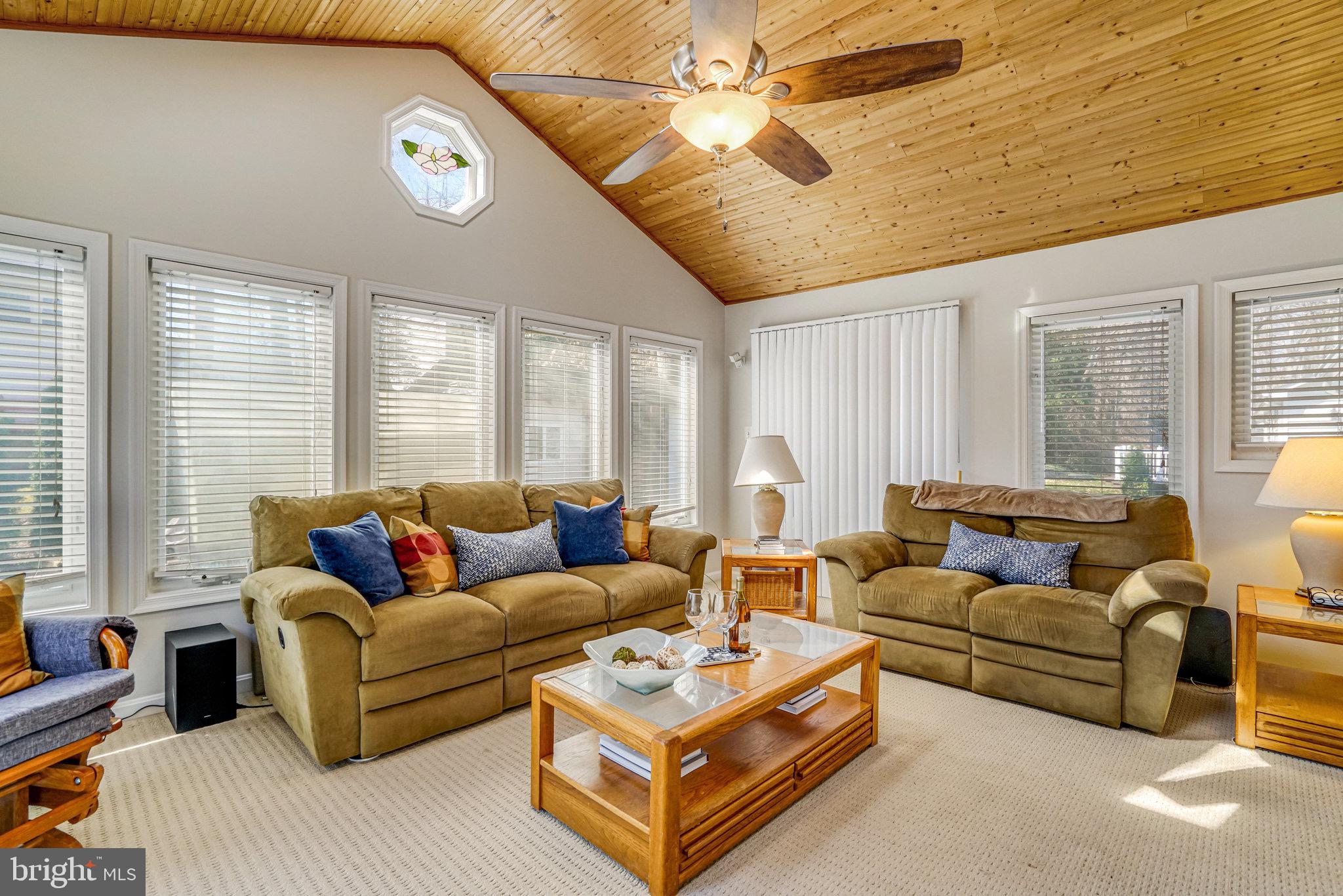 ROLLING VALLEY - Residential