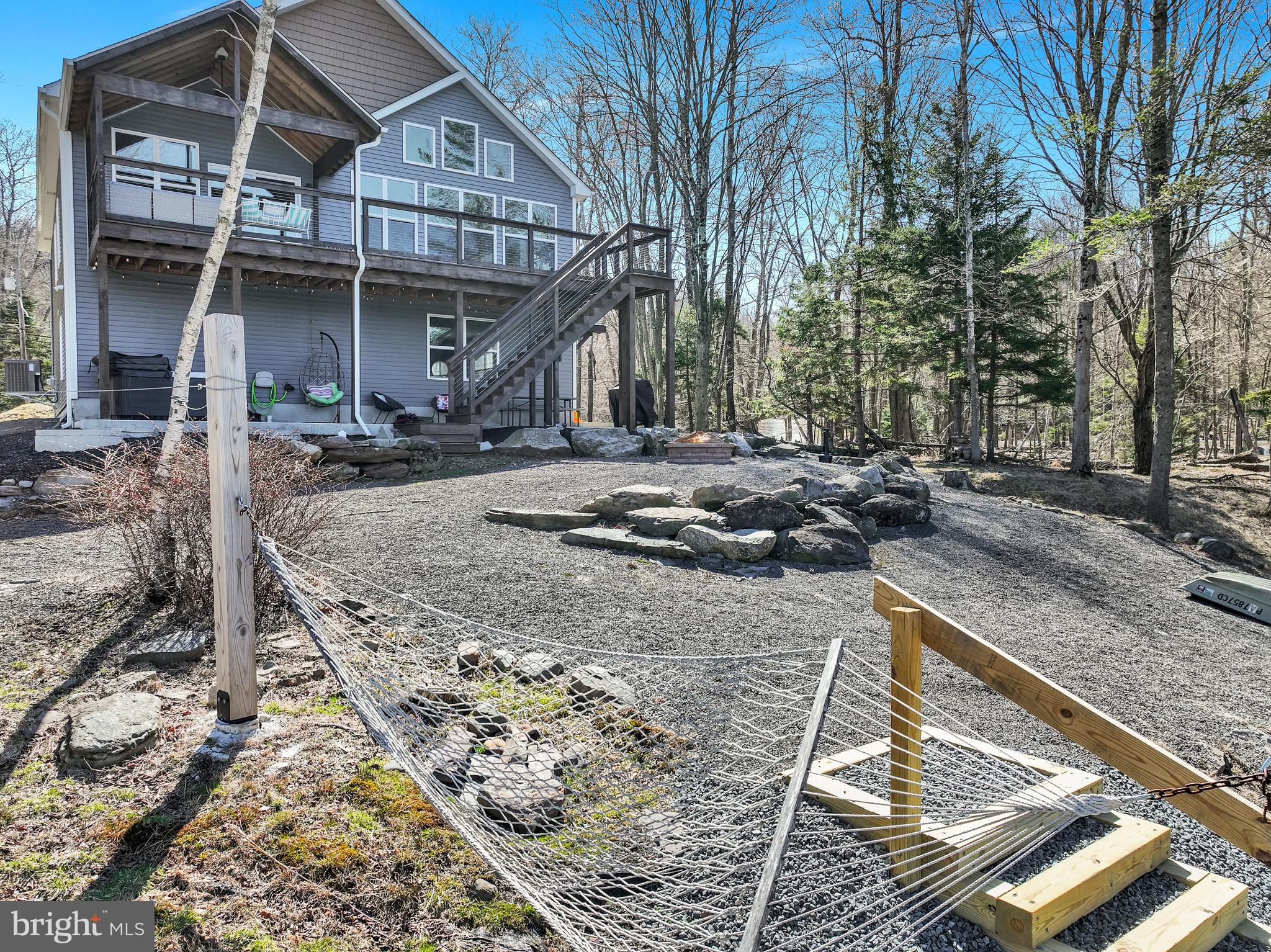 ARROWHEAD  LAKES - Residential