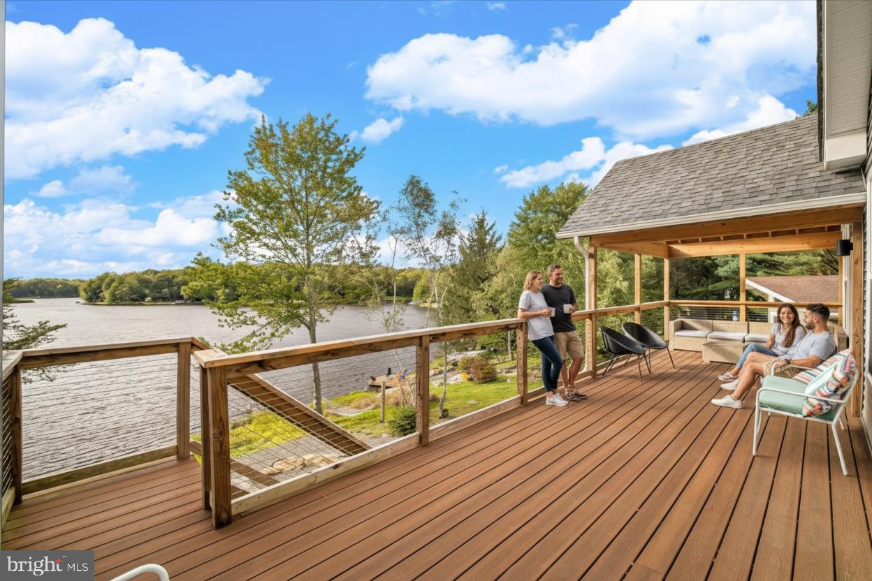 ARROWHEAD  LAKES - Residential