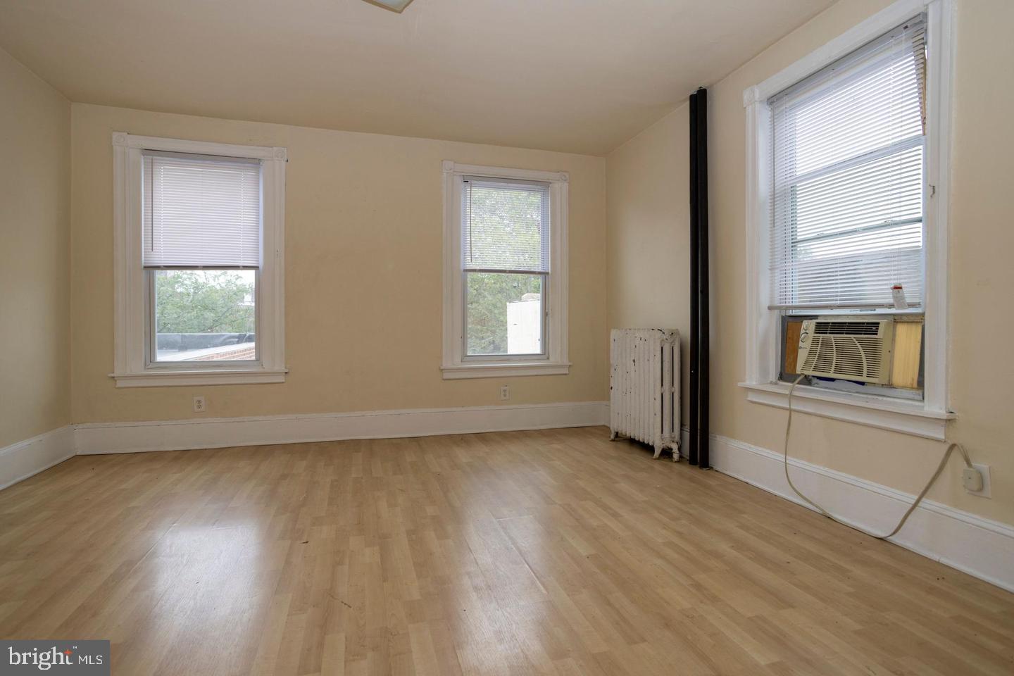 UNIVERSITY CITY - Residential Lease