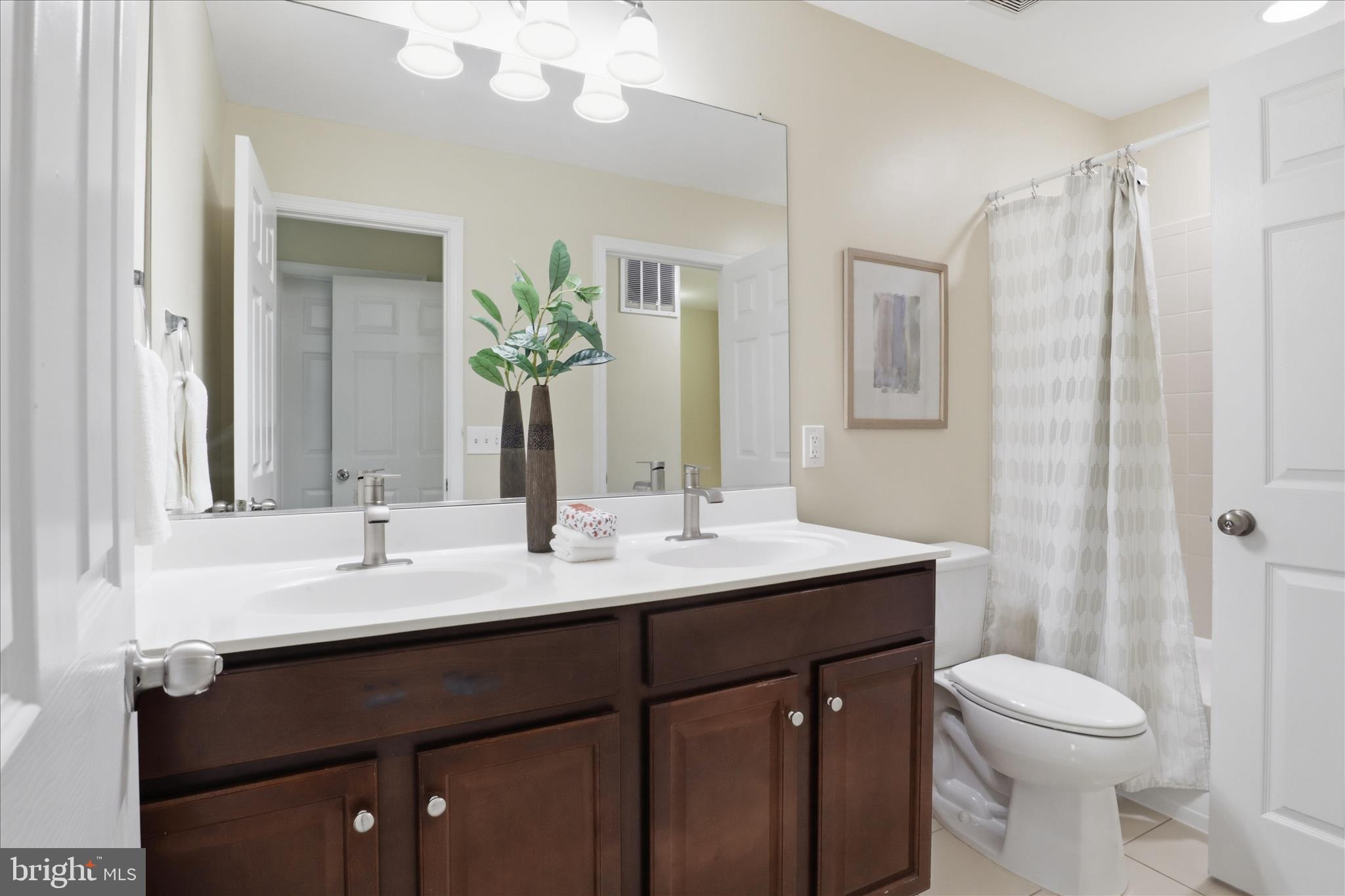CHERRY HILL CROSSING CONDOMINIUM - Residential