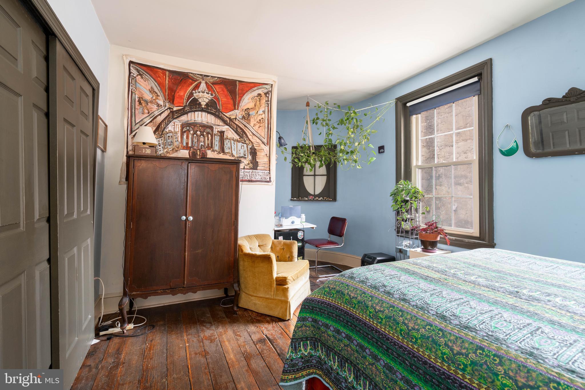 OLD CITY - Commercial Sale