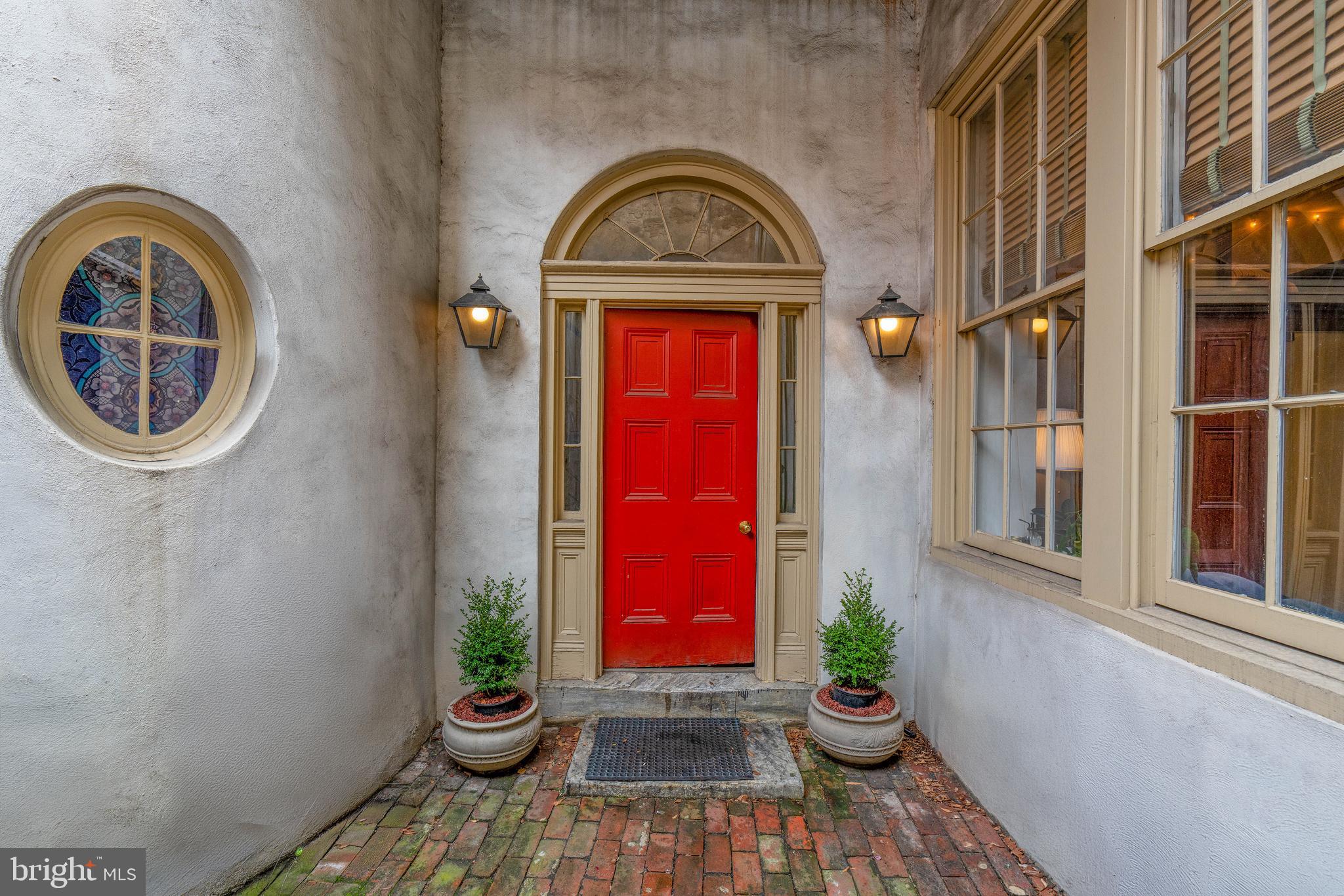 OLD CITY - Commercial Sale