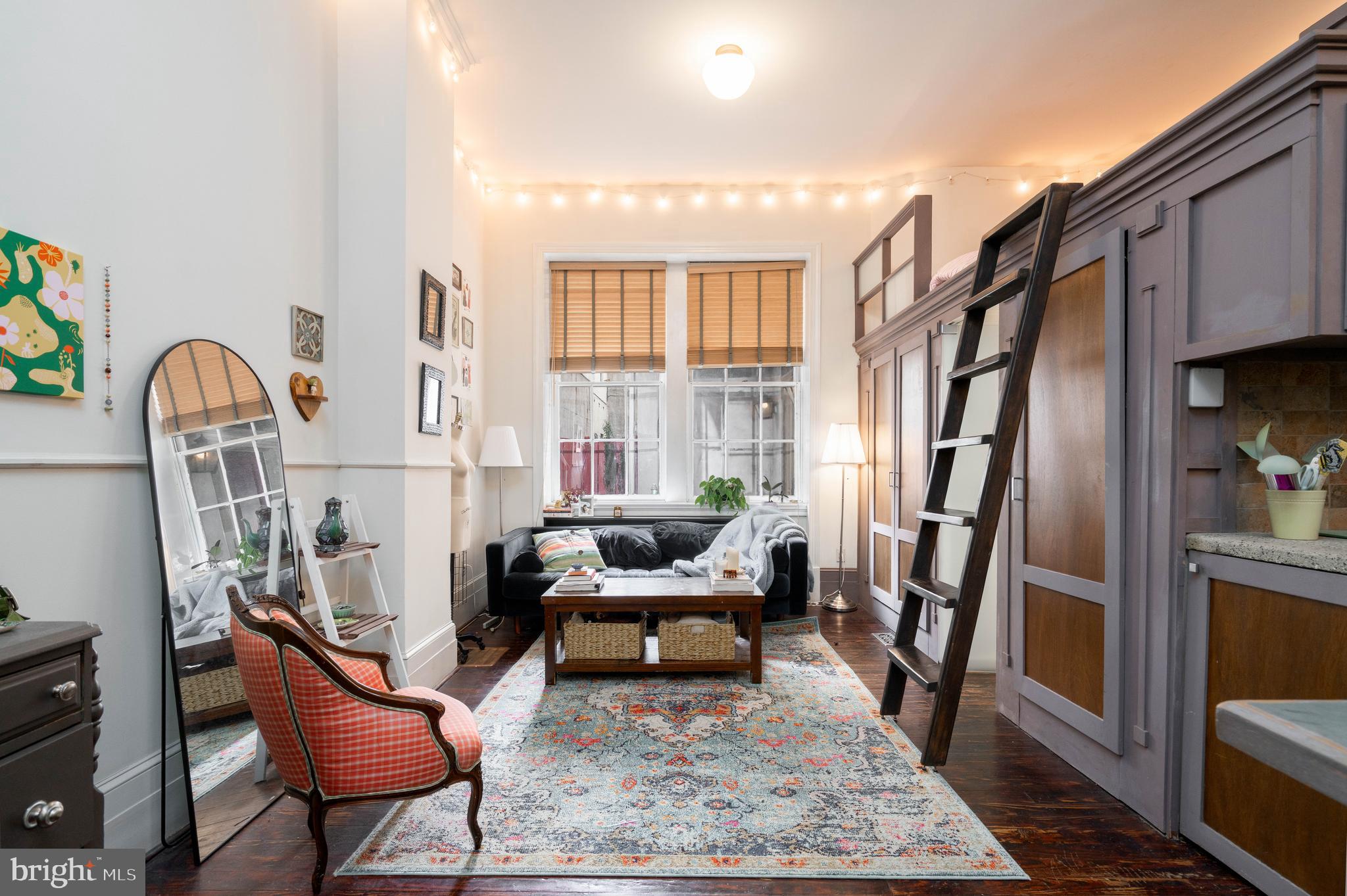 OLD CITY - Commercial Sale