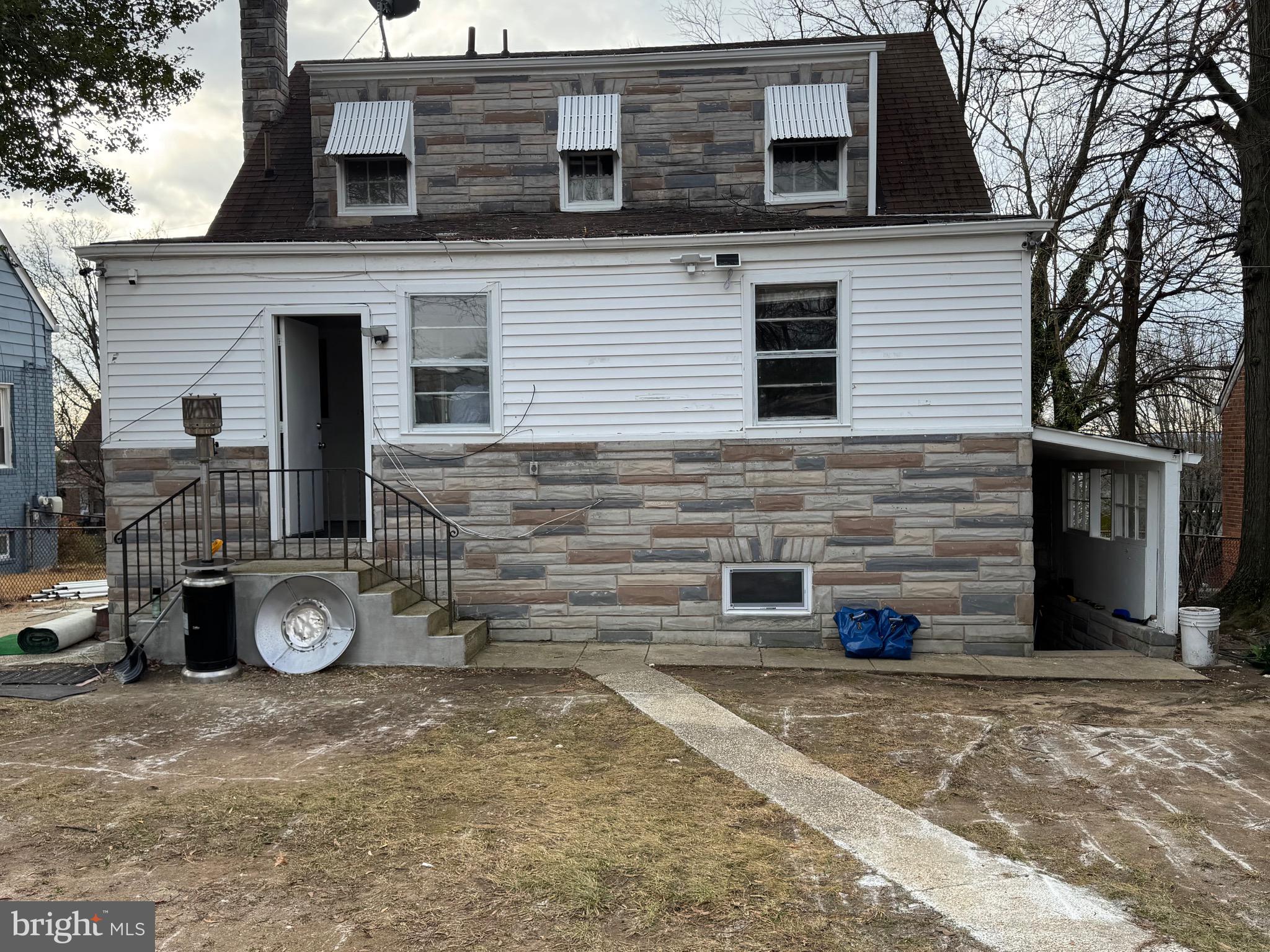 WASHINGTON SUBURBAN HOME - Residential