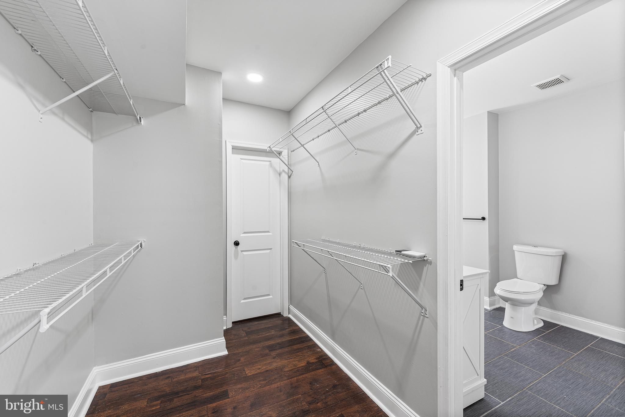 BROADWAY - Residential