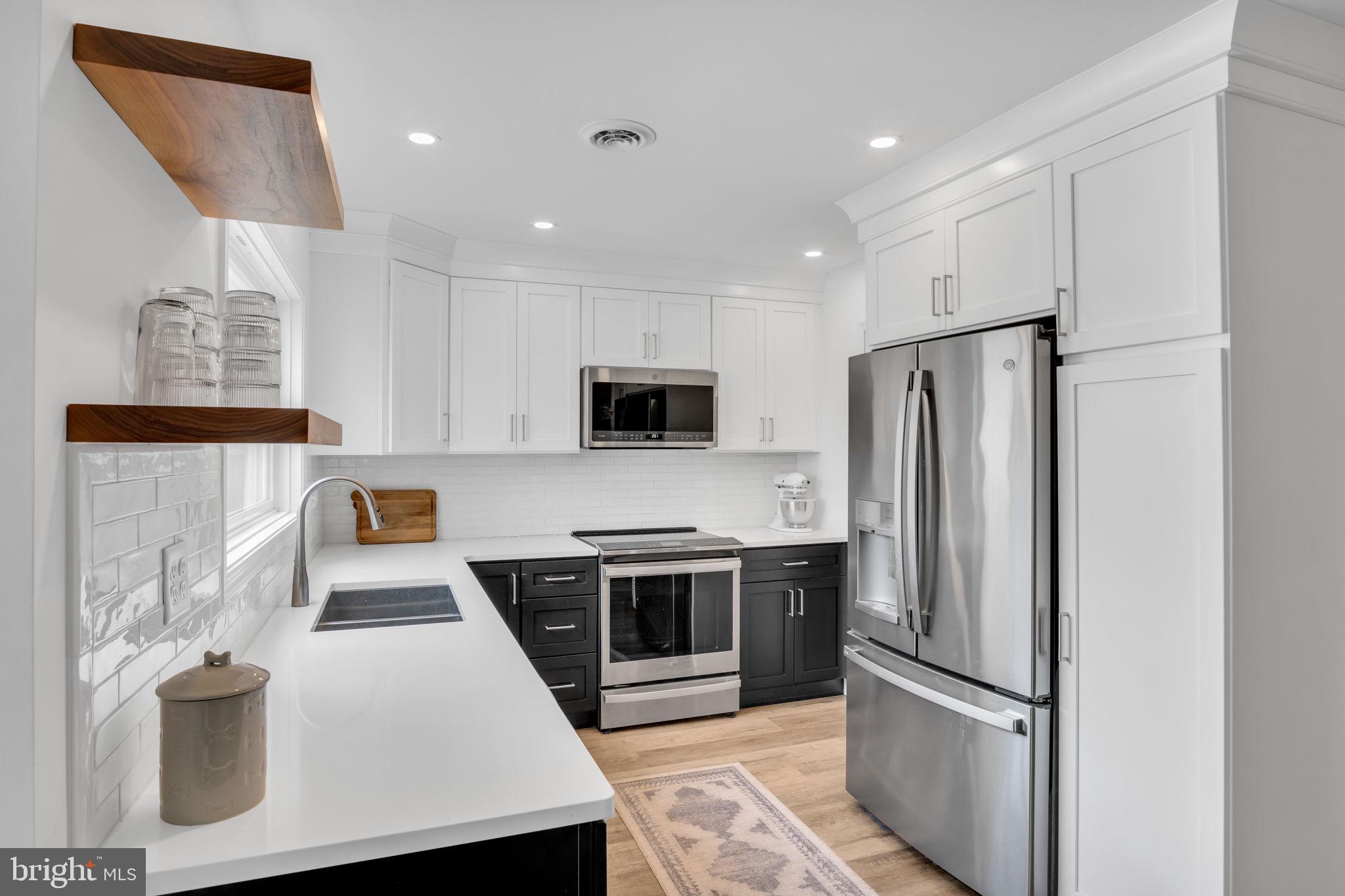 DELANCEY COURT - Residential