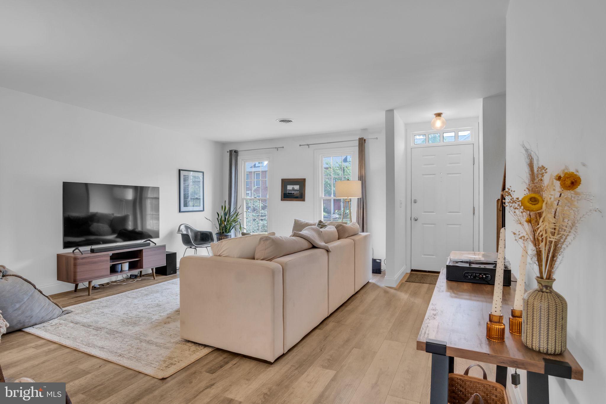 DELANCEY COURT - Residential