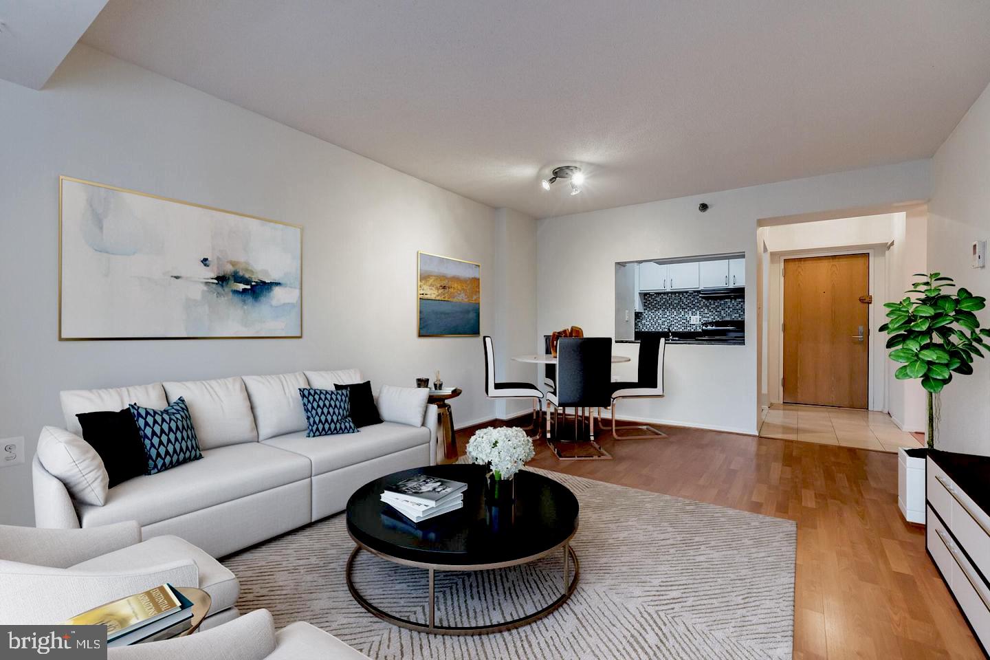 ENCORE OF MCLEAN - Residential Lease