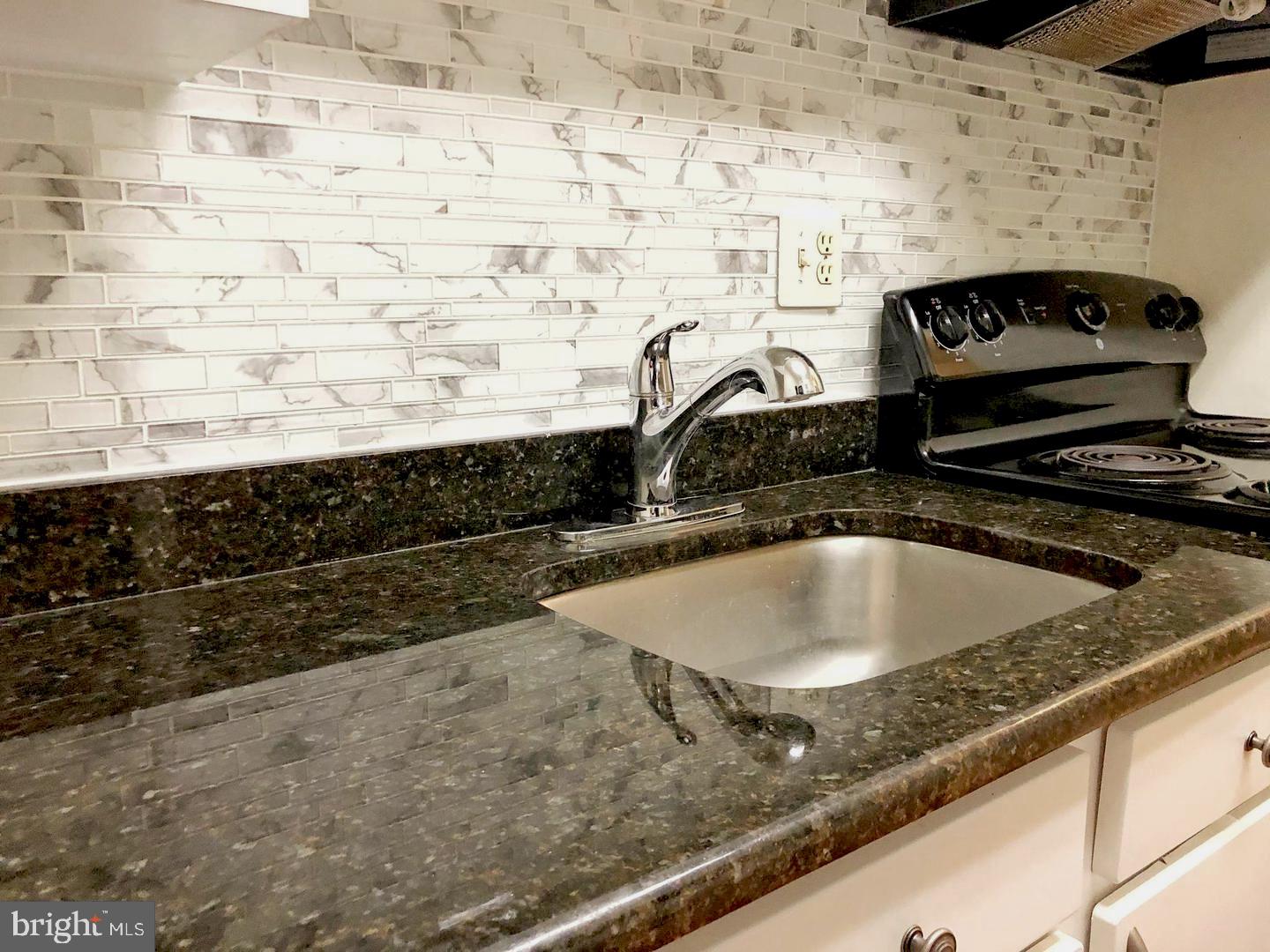 ENCORE OF MCLEAN - Residential Lease